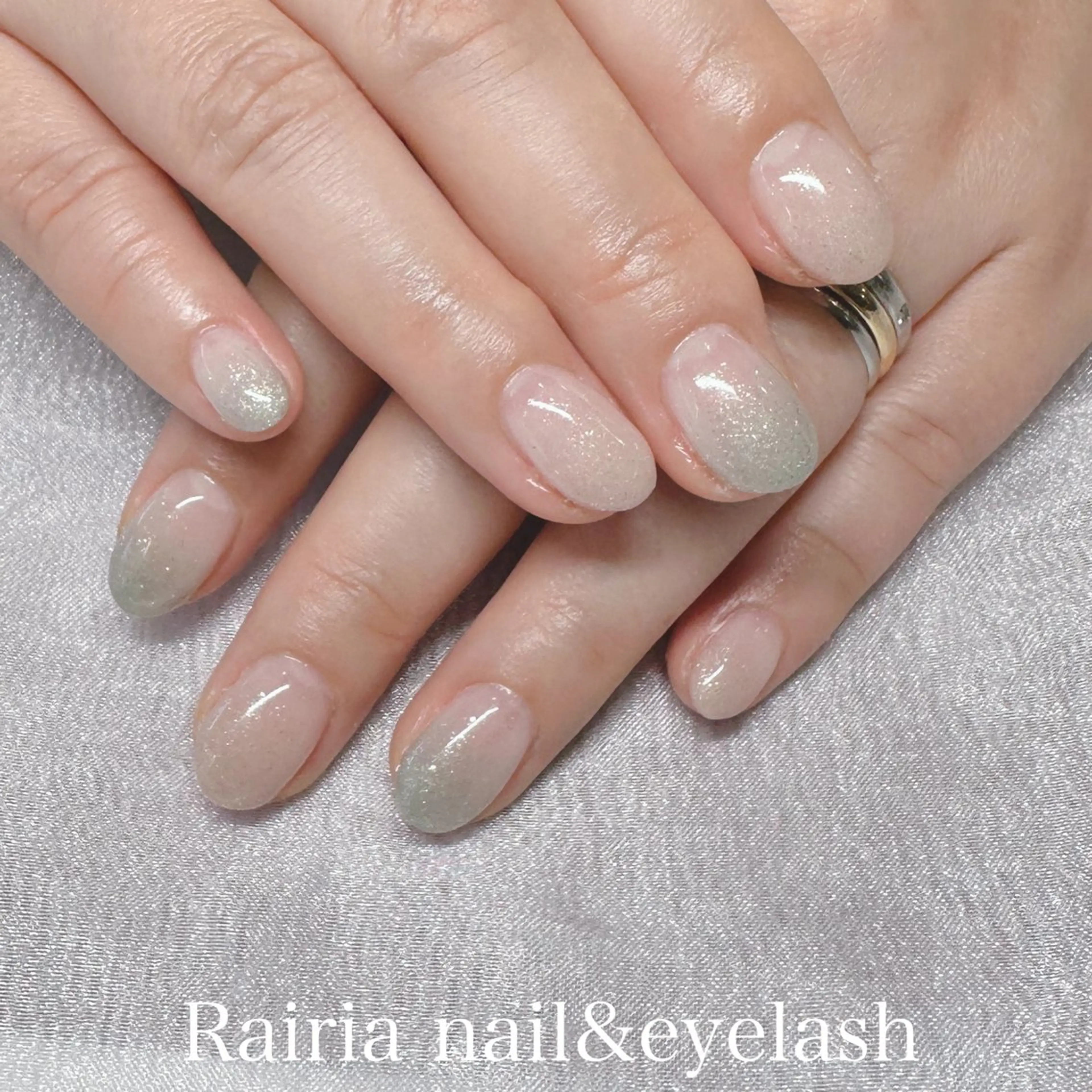 ネイル ジェルネイル ラメ(グリッター) ラメグラデーション パラジェル ハンドネイル Rairia nail所属・ライリアネイル Mikuのネイルデザイン