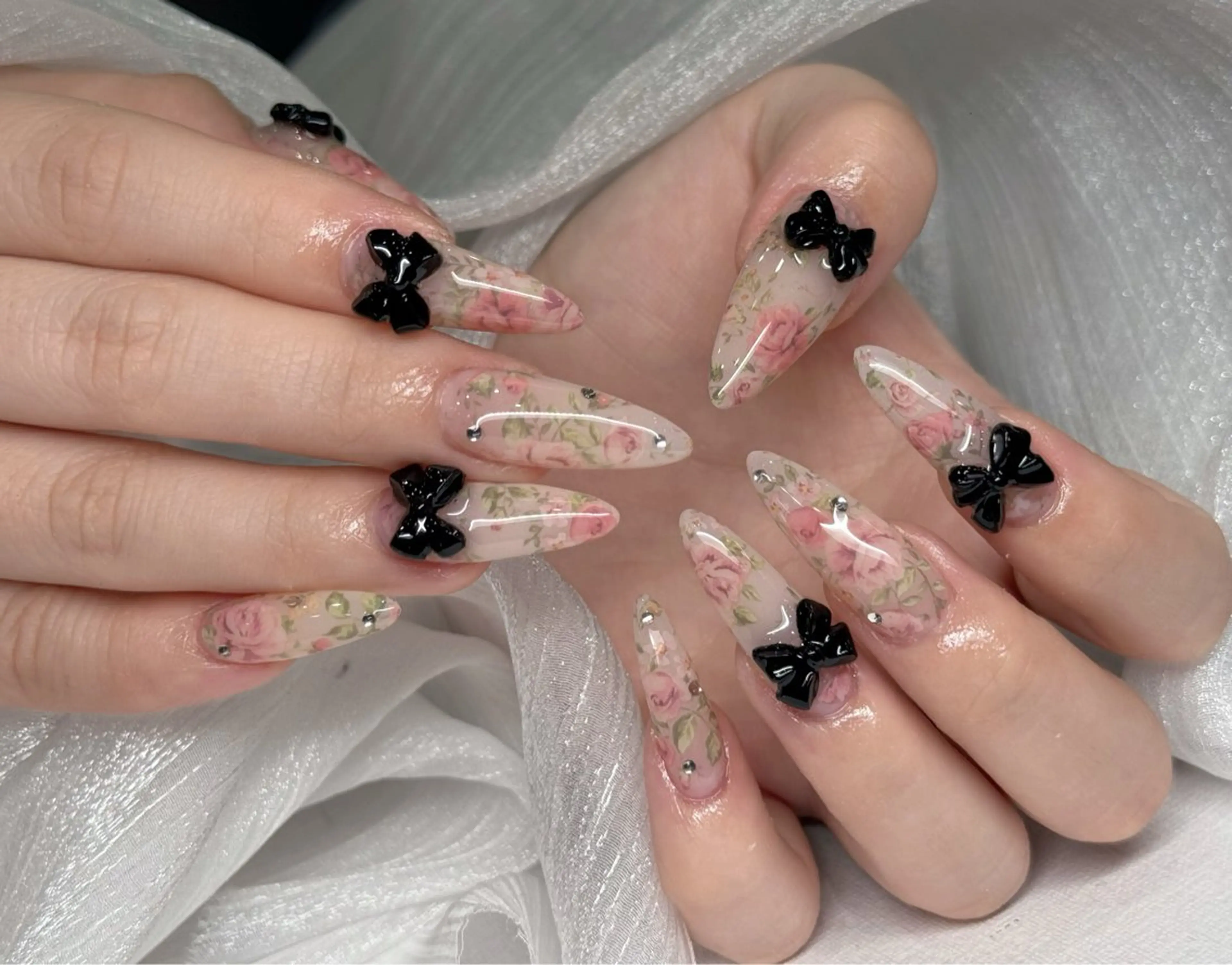 ネイル 桜ネイル フラワーネイル ニュアンスネイル オフィスネイル パステルネイル ハンドネイル MILO 168 池袋のネイルデザイン