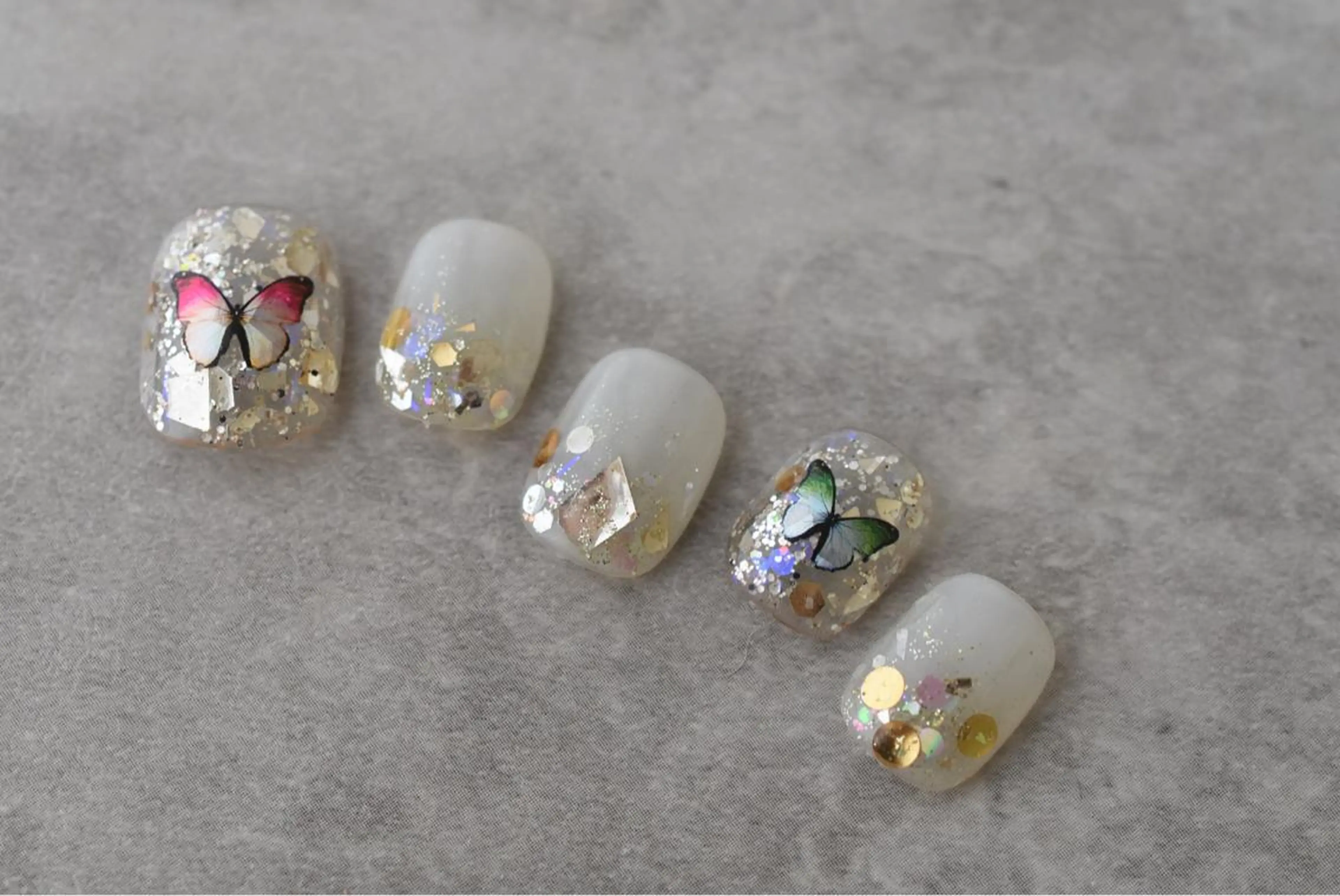 ショート カラー ヘアアレンジ ネイル Aayley(アイリー)Salon所属・Aayley アイリ―サロンのネイルデザイン