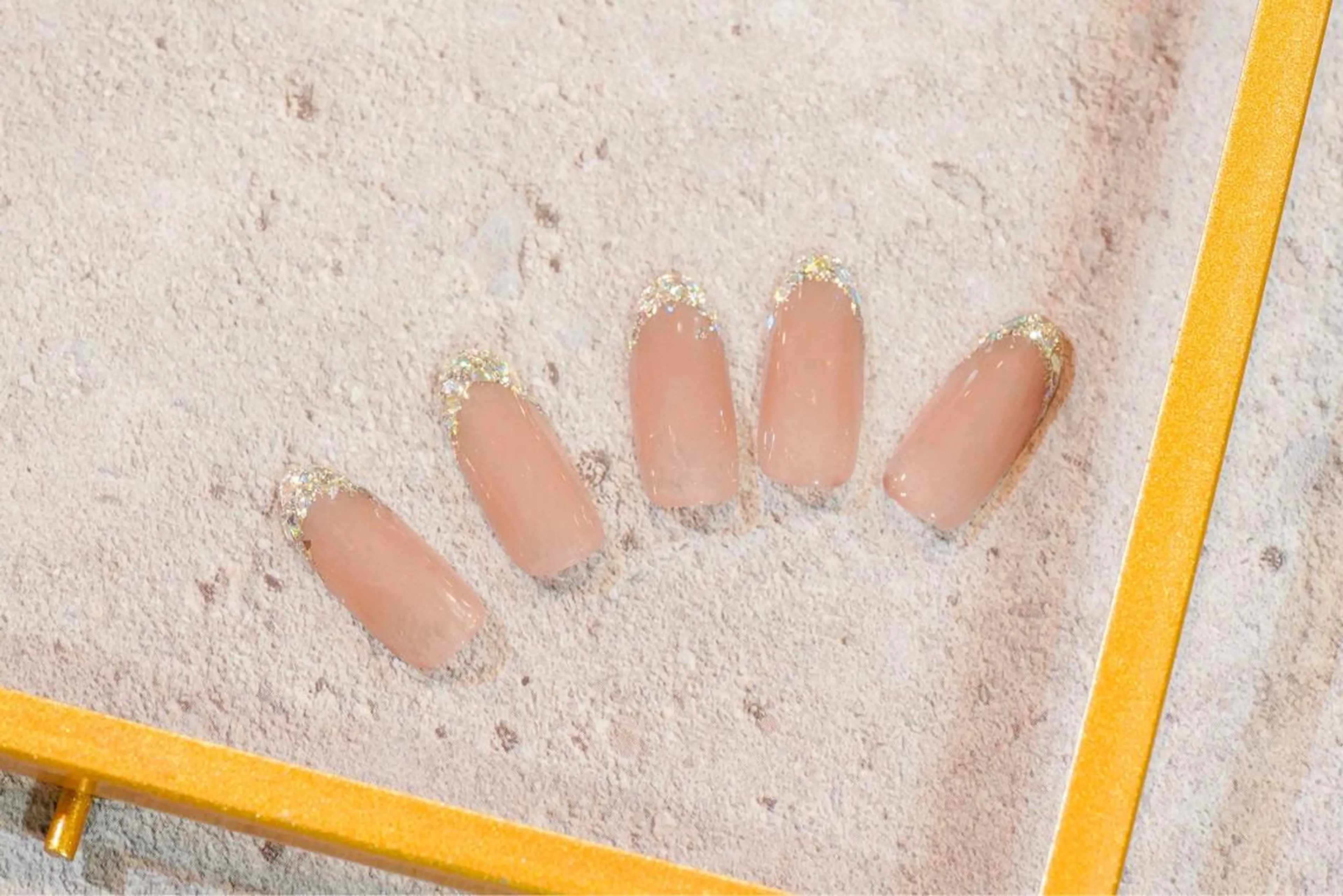 ネイル ハンドネイル coupe ciseauxのヘアスタイル