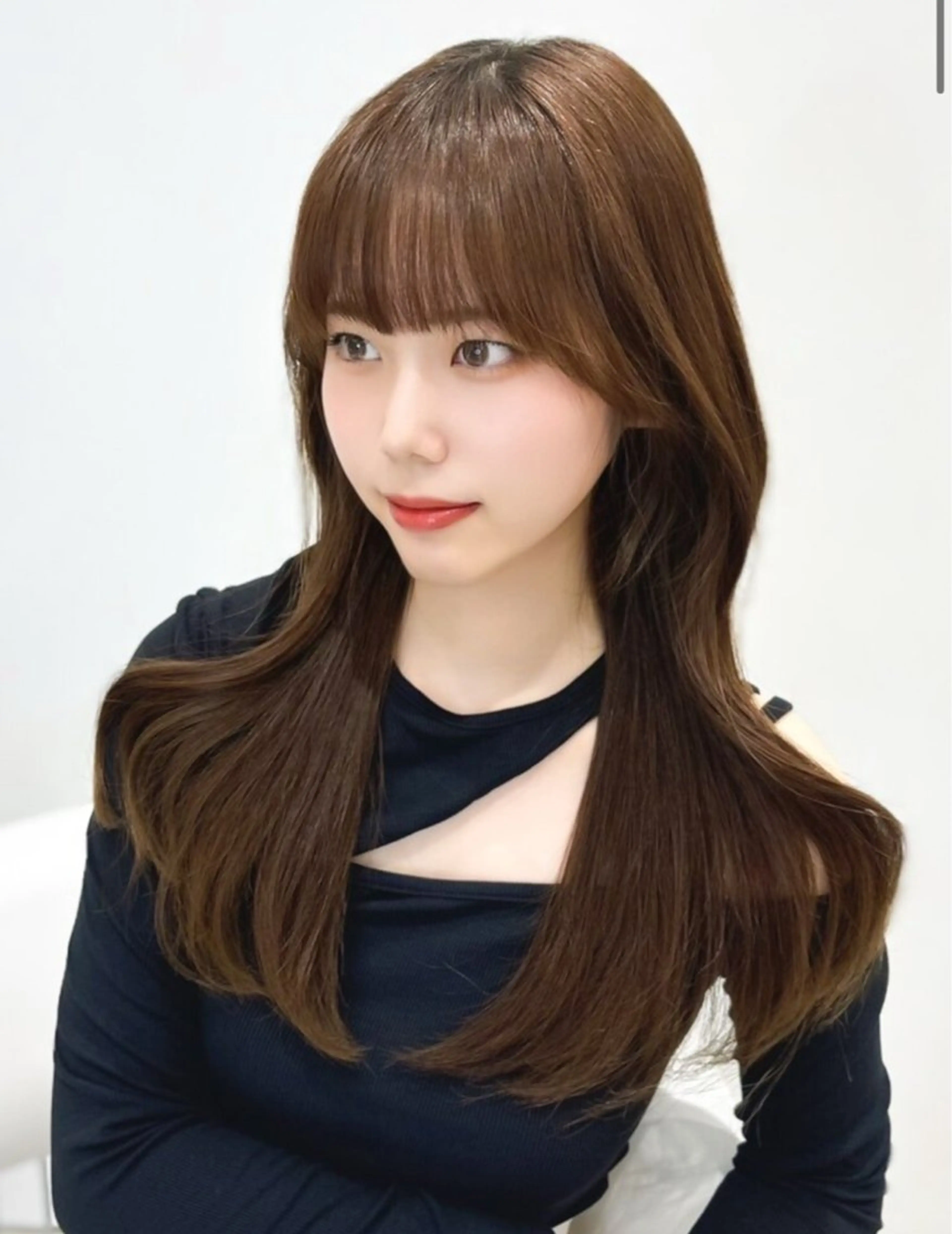 ロング カラー 伊藤 優里のヘアスタイル