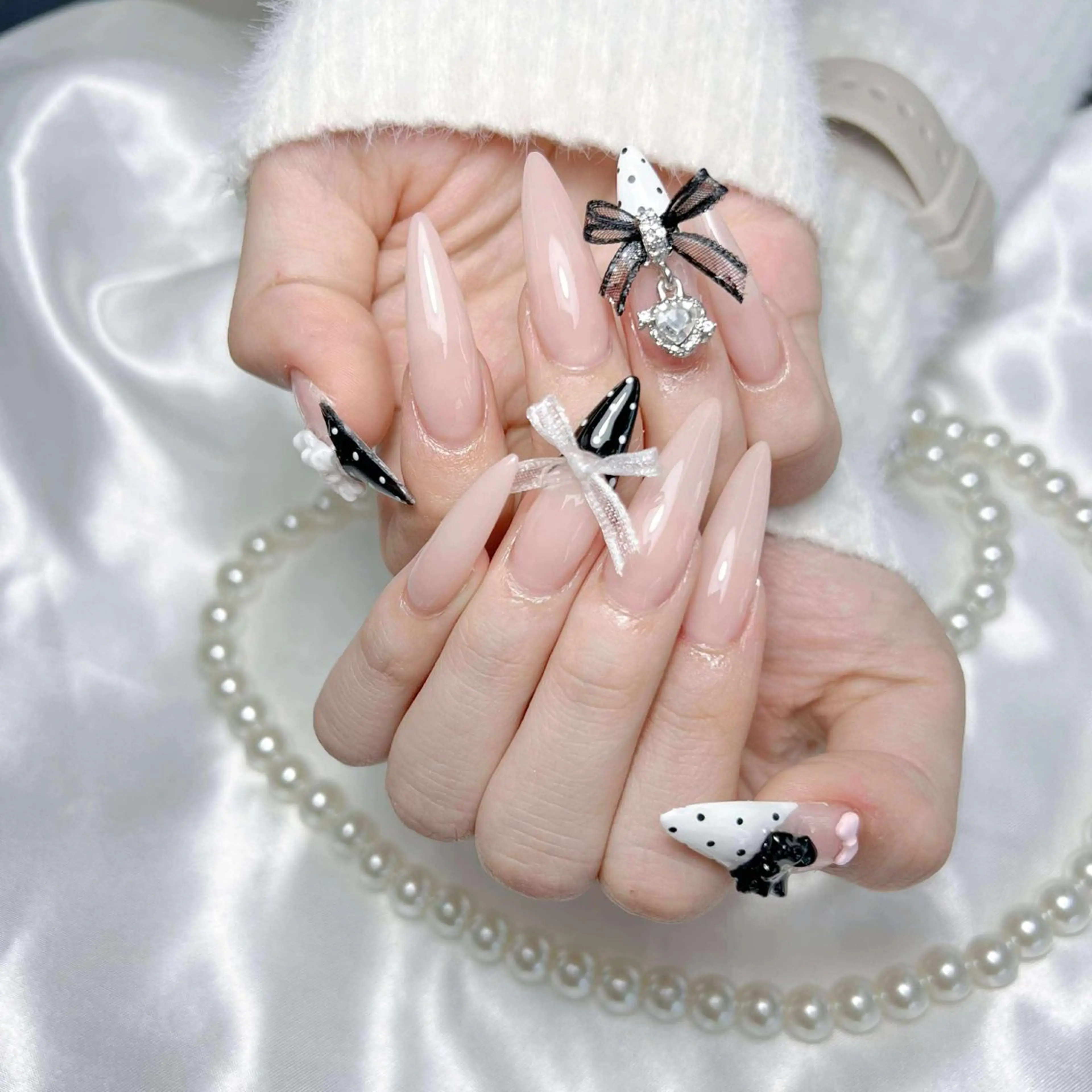 ネイル アートネイル オーロラネイル ブラウン ジェルネイル グラデーション ハンドネイル Nova Nail Shinsaiのネイルデザイン