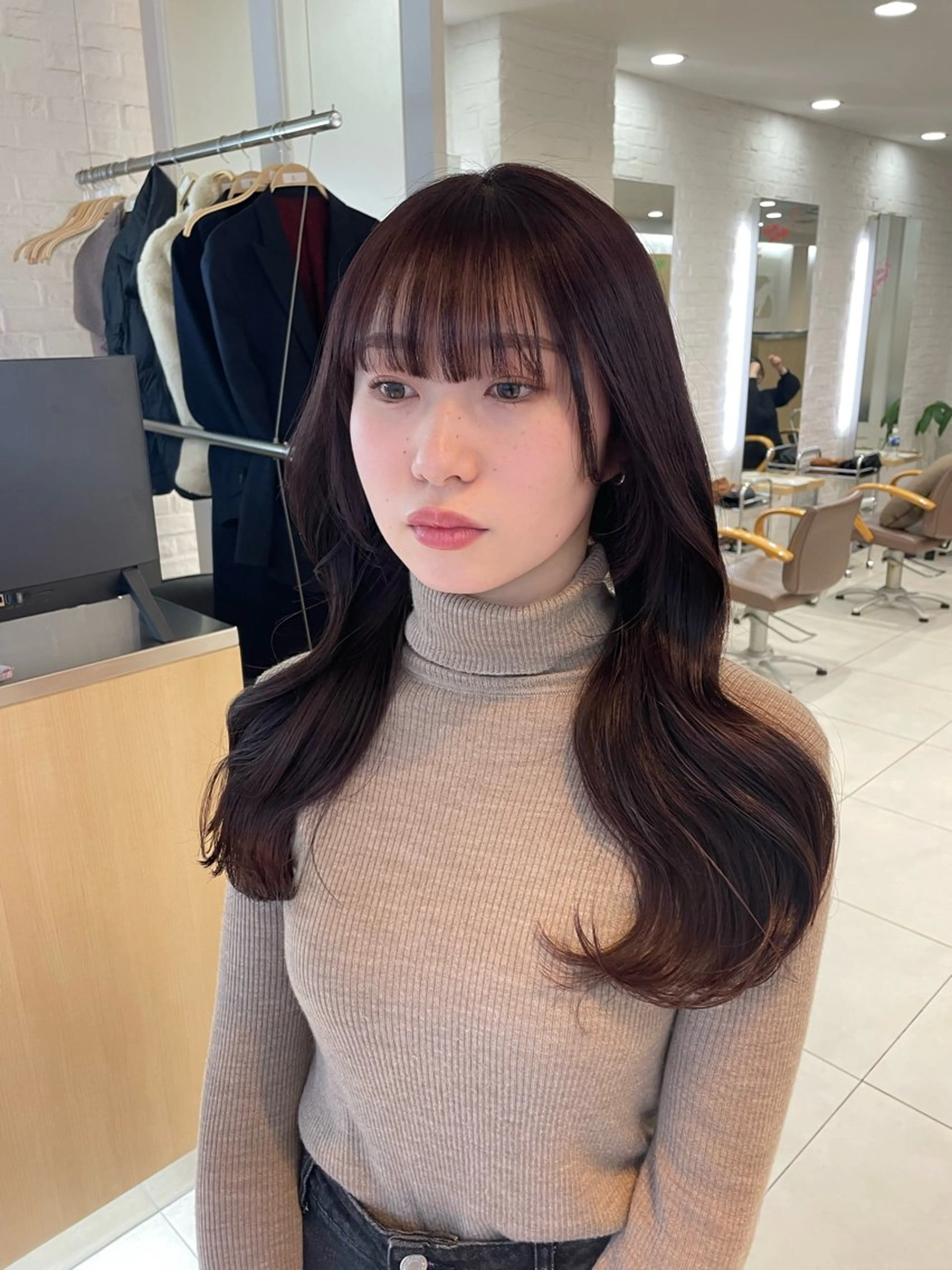 ロング 顔まわりレイヤー 姫カット 韓国風ヘア レイヤーカット ロング nuu 栄所属・🧸SAKI🎀 韓国レイヤーのヘアスタイル