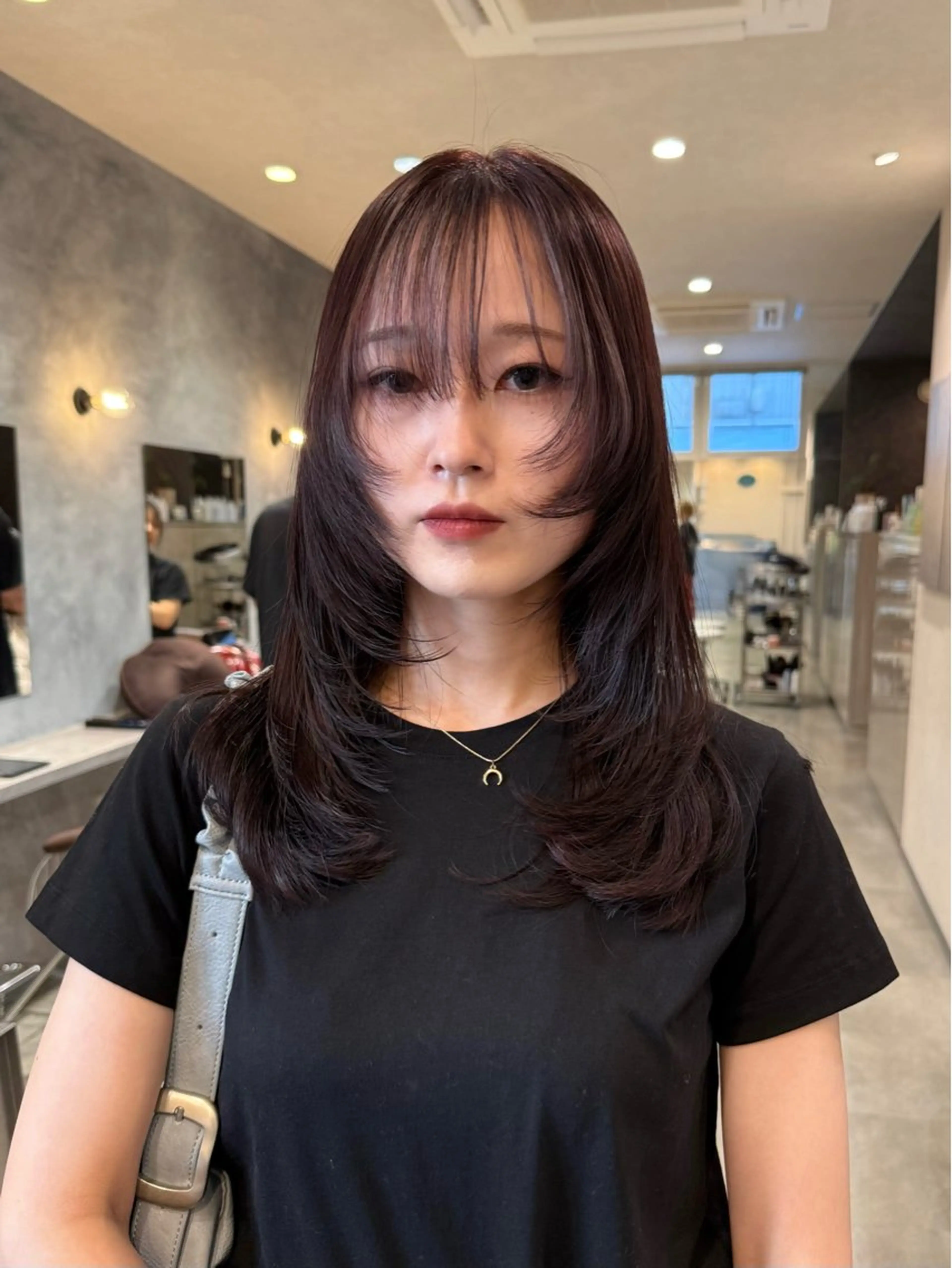 セミロング 山元 くるみのヘアスタイル