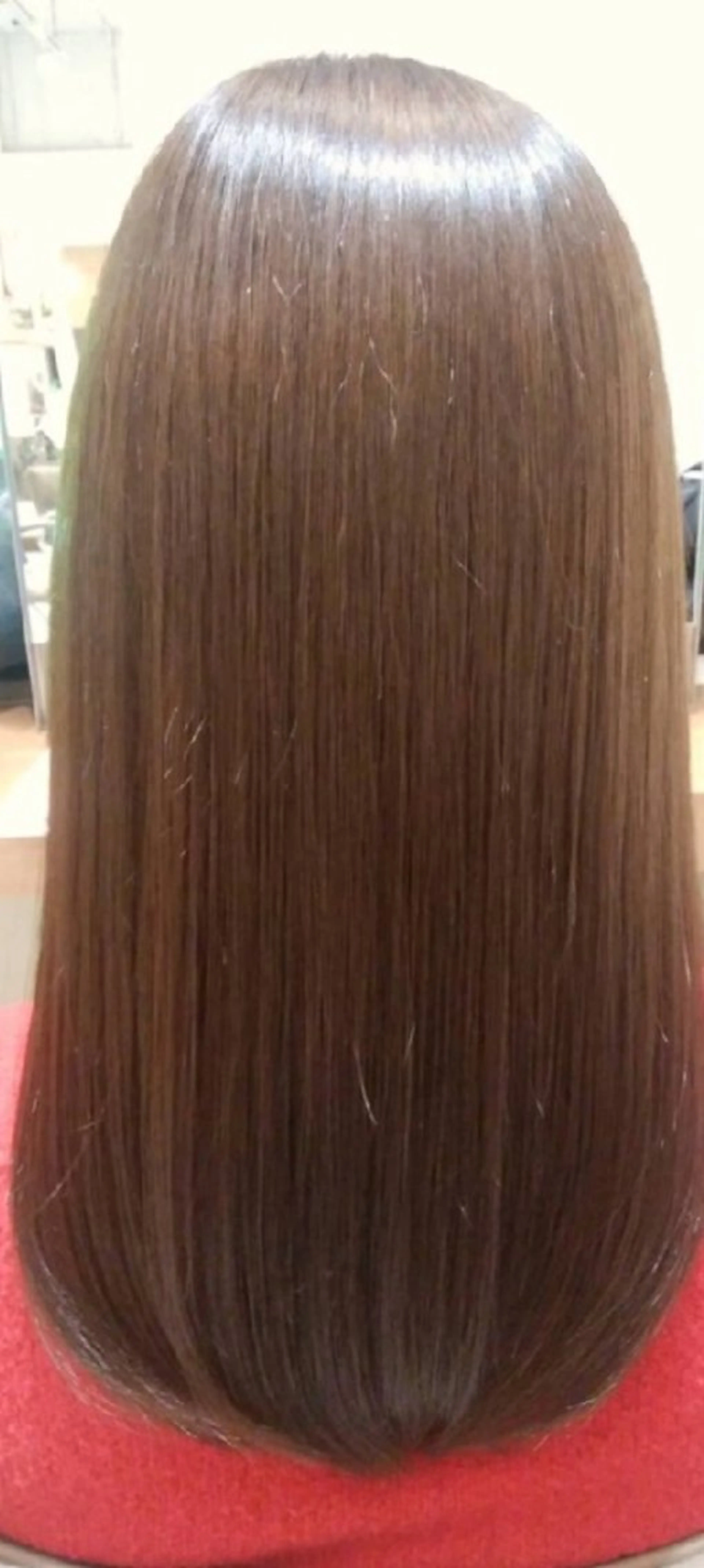 カラー 鈴木 智里のヘアスタイル