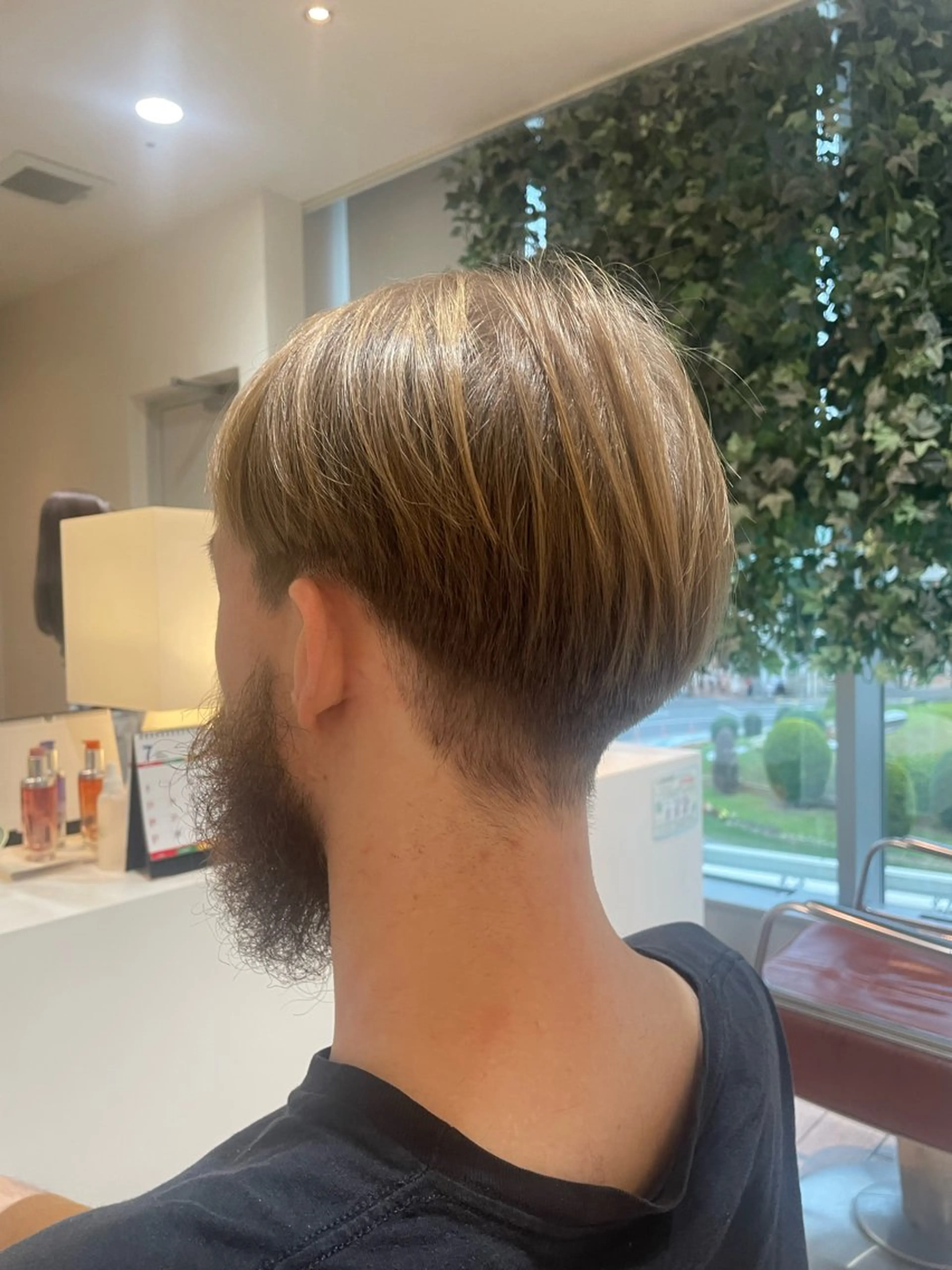 メンズ 平 真亜里のヘアスタイル