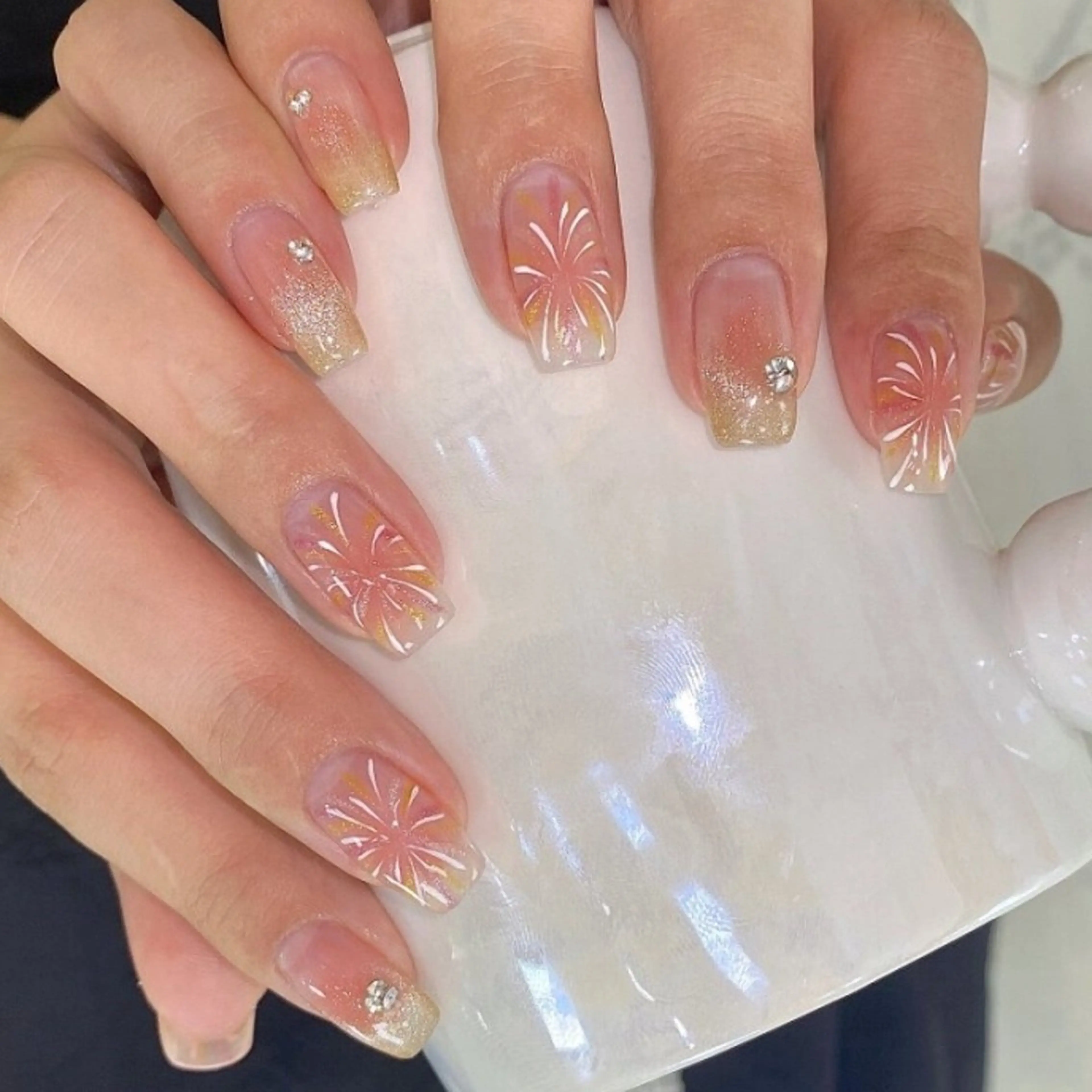 ネイル アートネイル ハンドネイル Sun Nail サン ネイルサロンのネイルデザイン