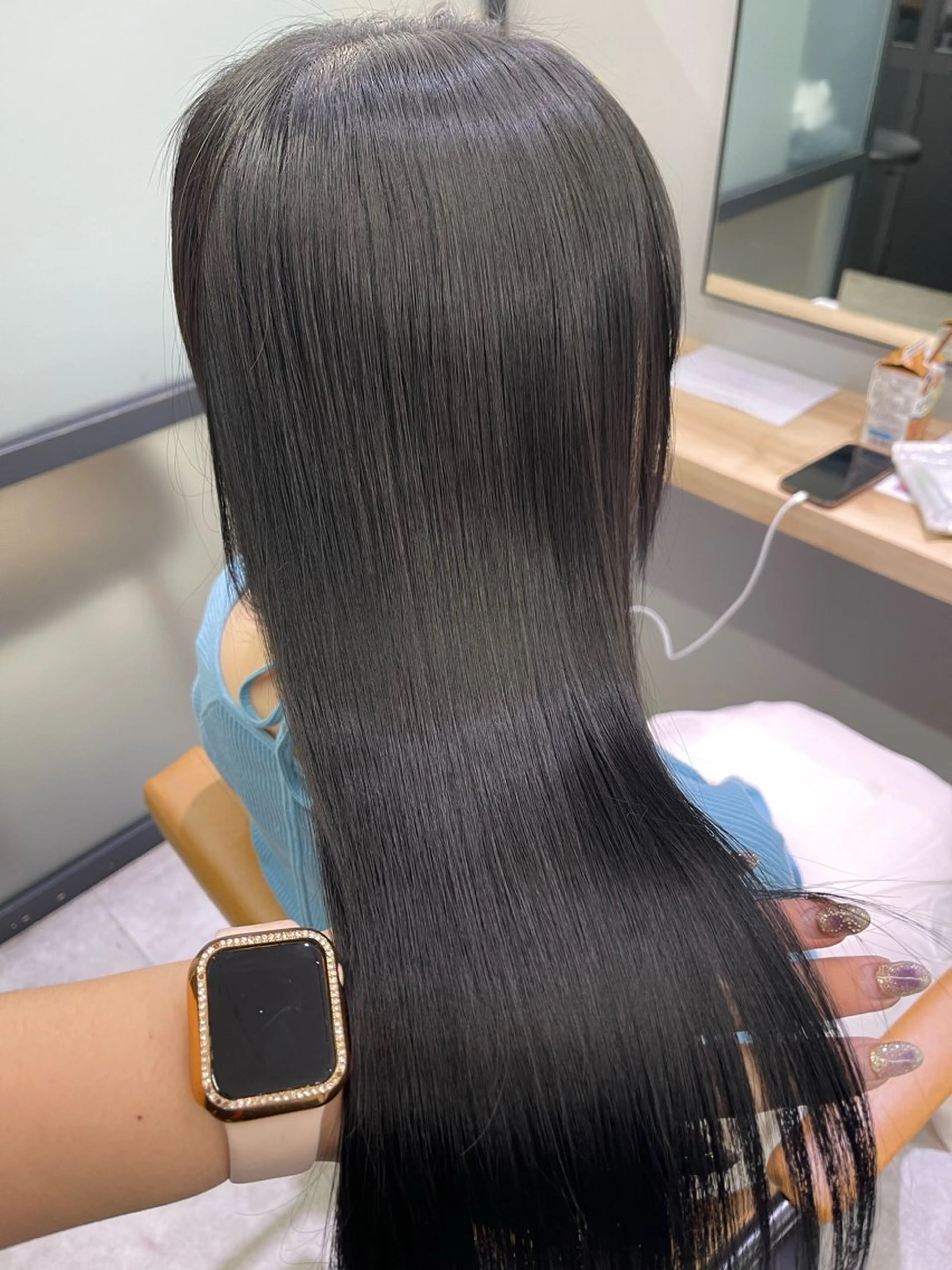 ロング カラー 黒髪 ブリーチ ブルーカラー ブルーブラック 愛　莉/大阪美容室 /ケア・艶カラーのヘアスタイル