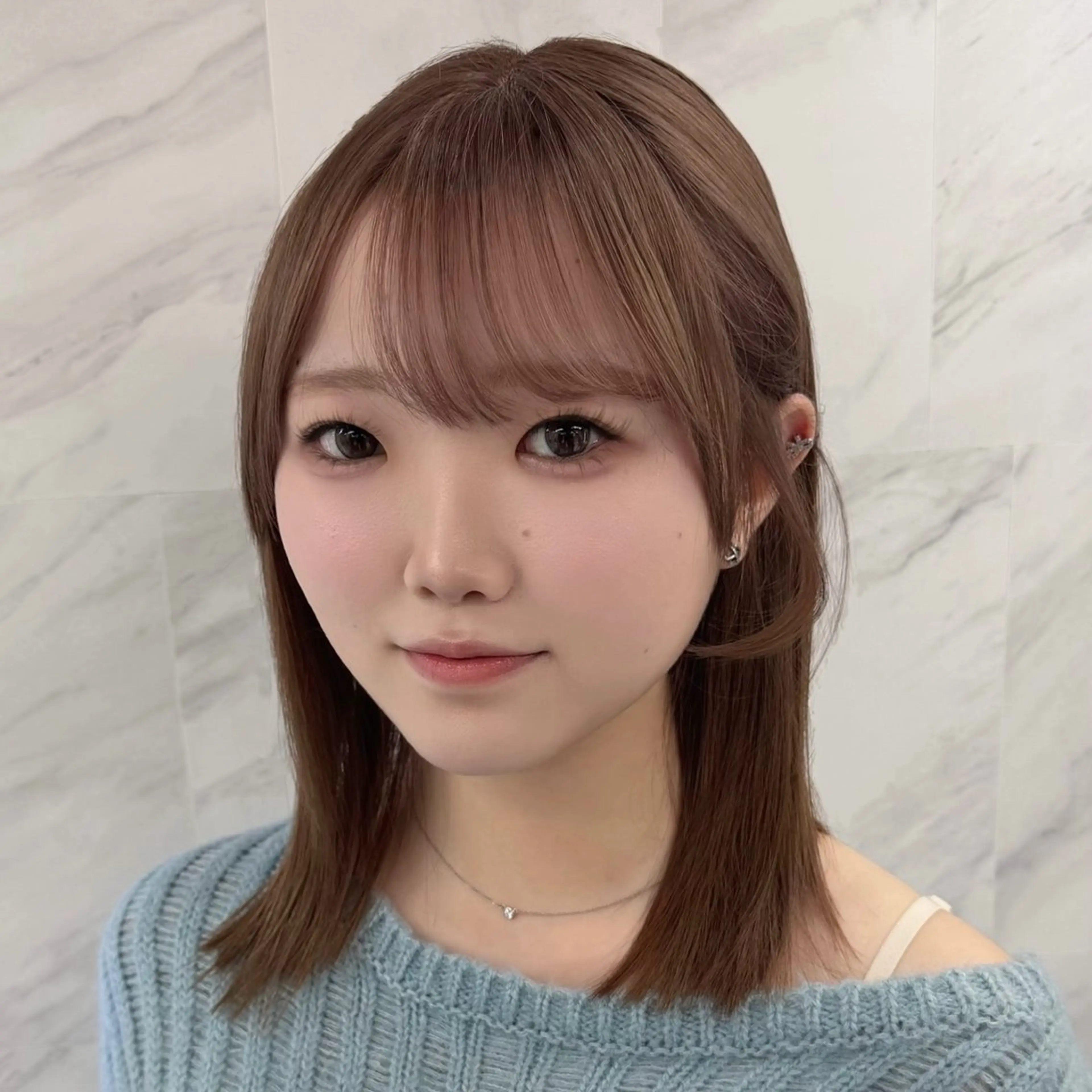 ミディアム カラー シールエクステ ブリーチ ケアブリーチ ダブルカラー インナーカラー カット ヘアカラー トリートメント loa所属・🔗透明感カラー🔗 エクステ✂️はるちかのヘアスタイル