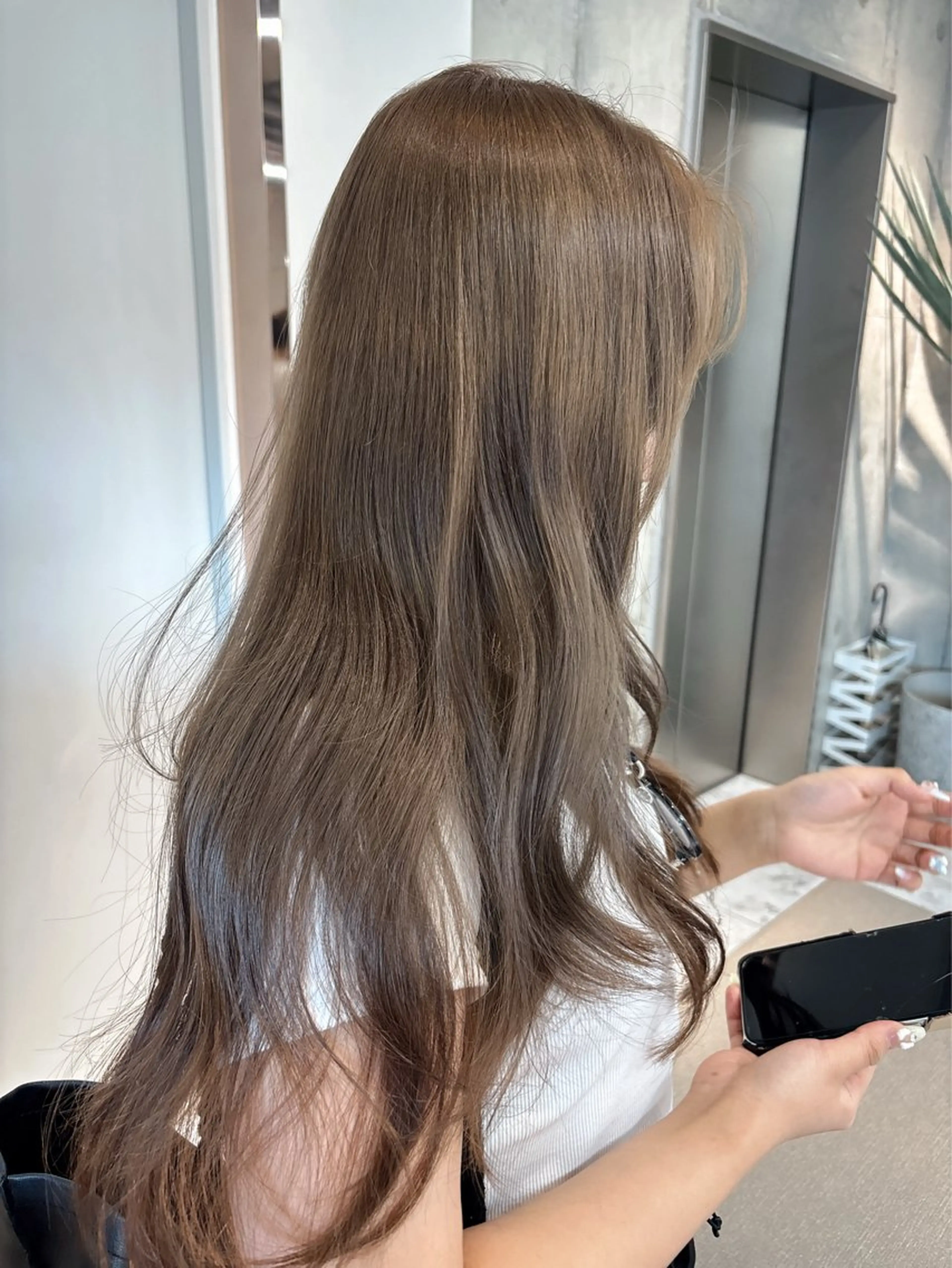 ミディアム ボブ 韓国風ヘア レイヤーカット トリートメント ヘアカラー rina／ベージュ ワンホン/韓国ヘアのヘアスタイル