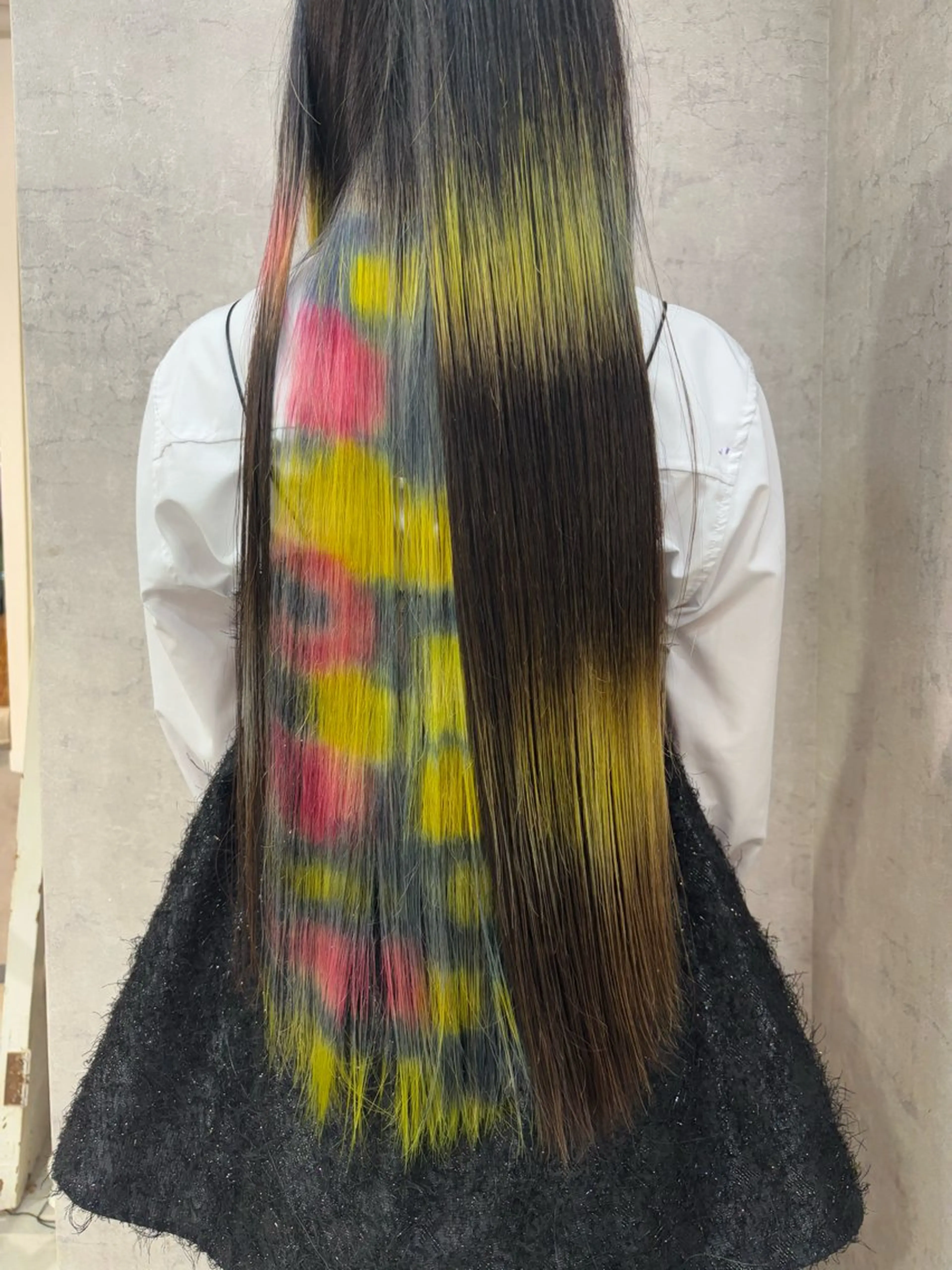 ロング ヘアカラー ハイトーン/デザイン カラー/複雑履歴葉月のヘアスタイル