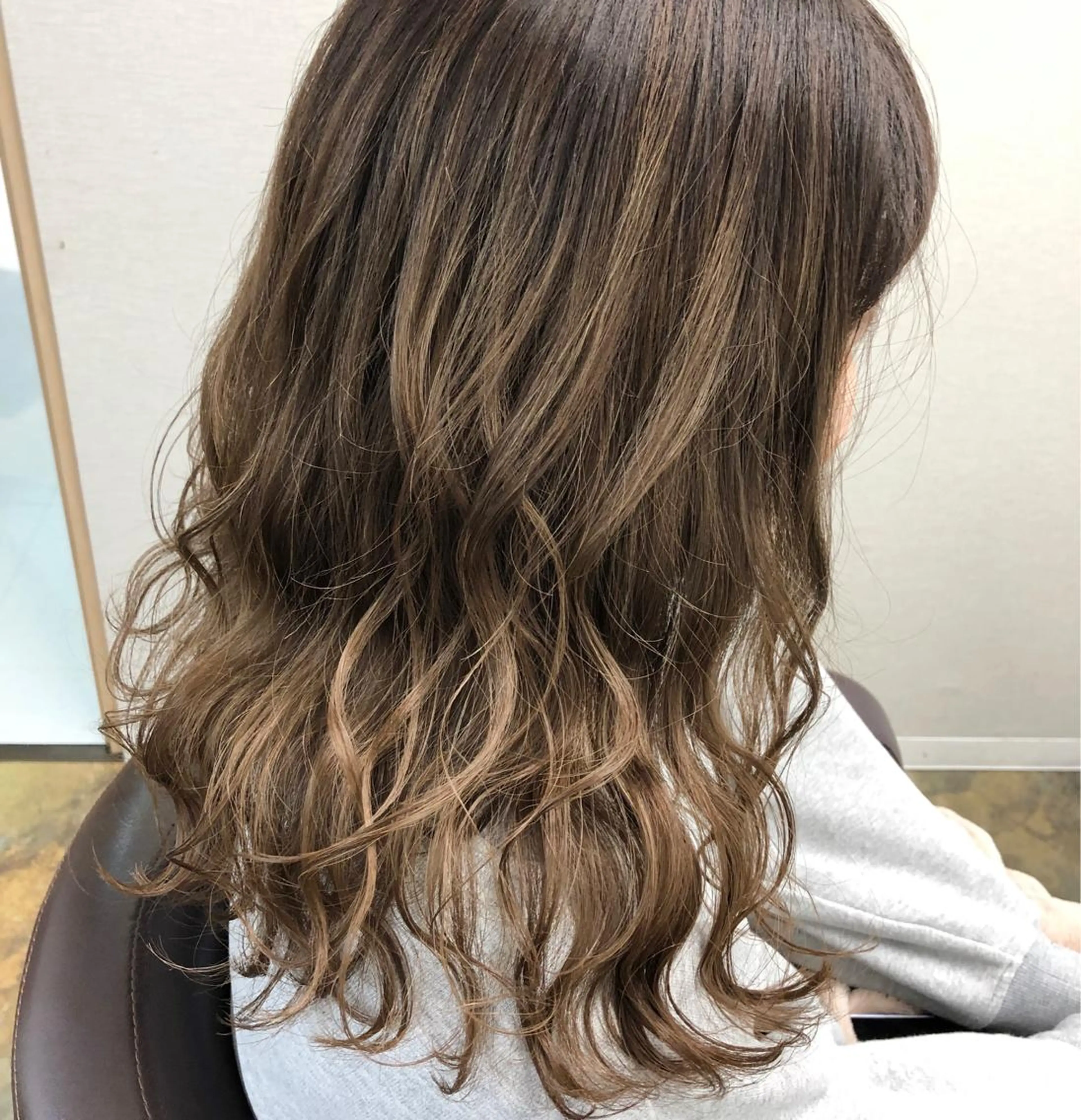 ロング カラー ヘアアレンジ メンズ似合わせ🪞 リピート率No.1のヘアスタイル