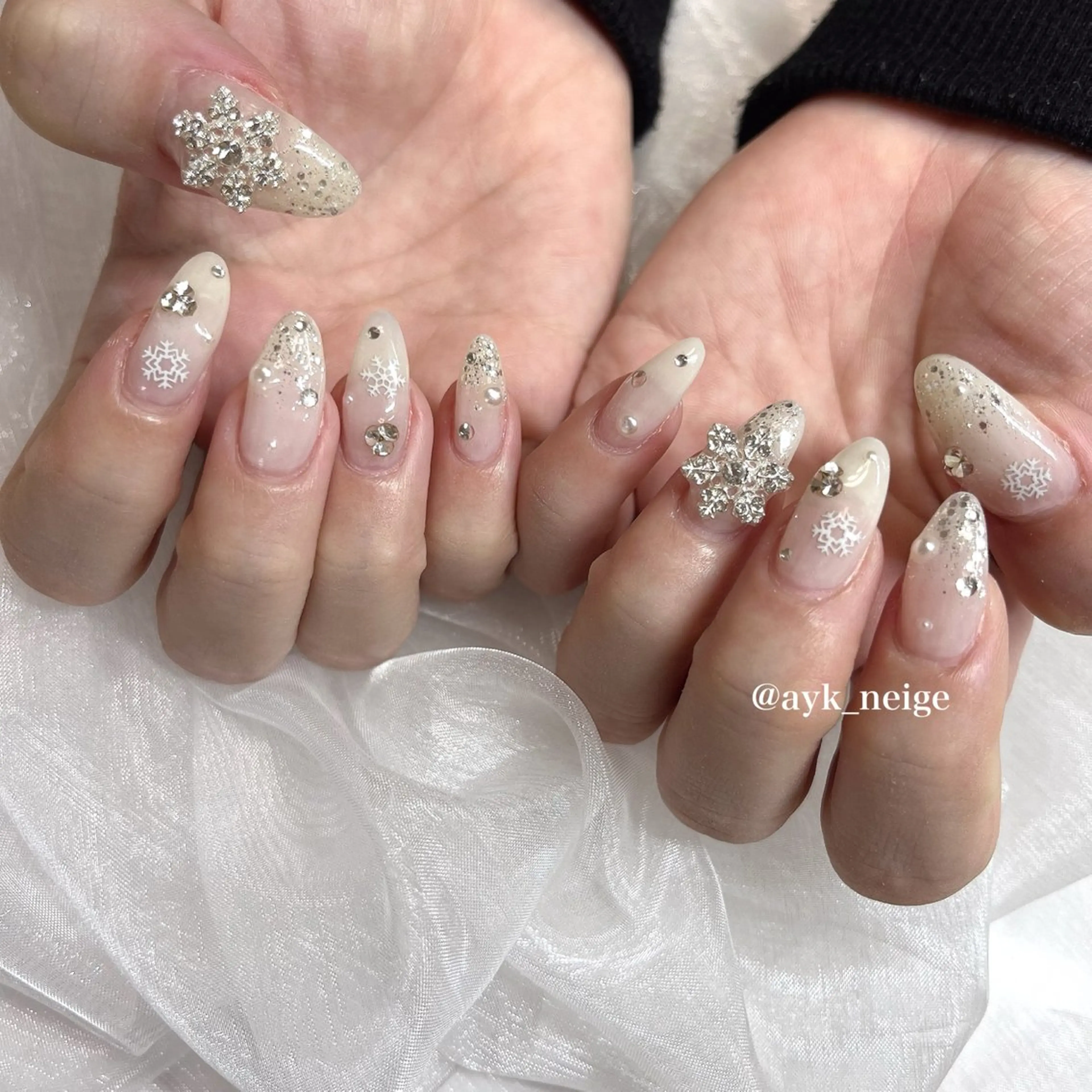 ネイル フットネイル キラキラネイル 韓国ネイル リボン n'eige nail所属・大谷 綾香のネイルデザイン