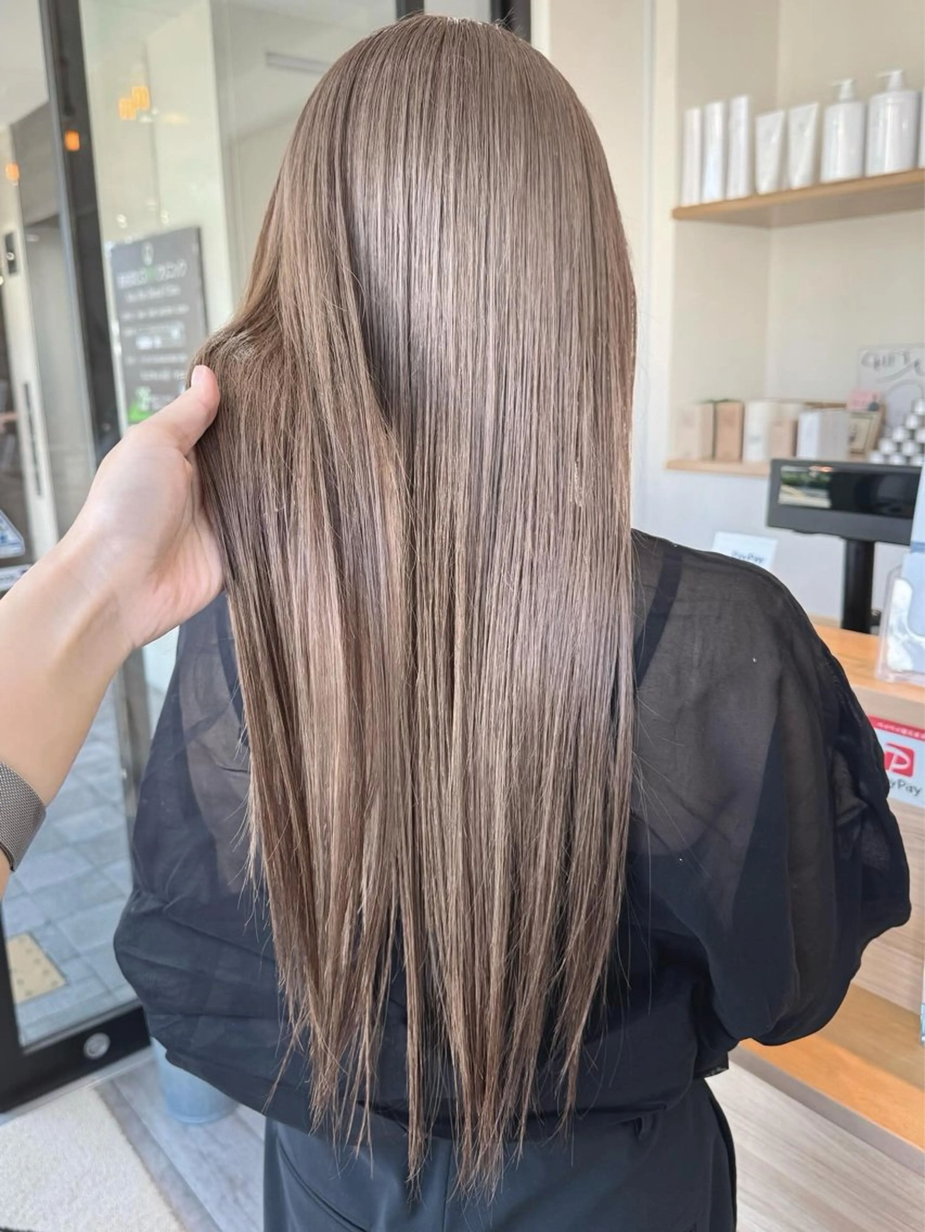 カラー グレージュ KON所属・KON /nozomiのヘアスタイル