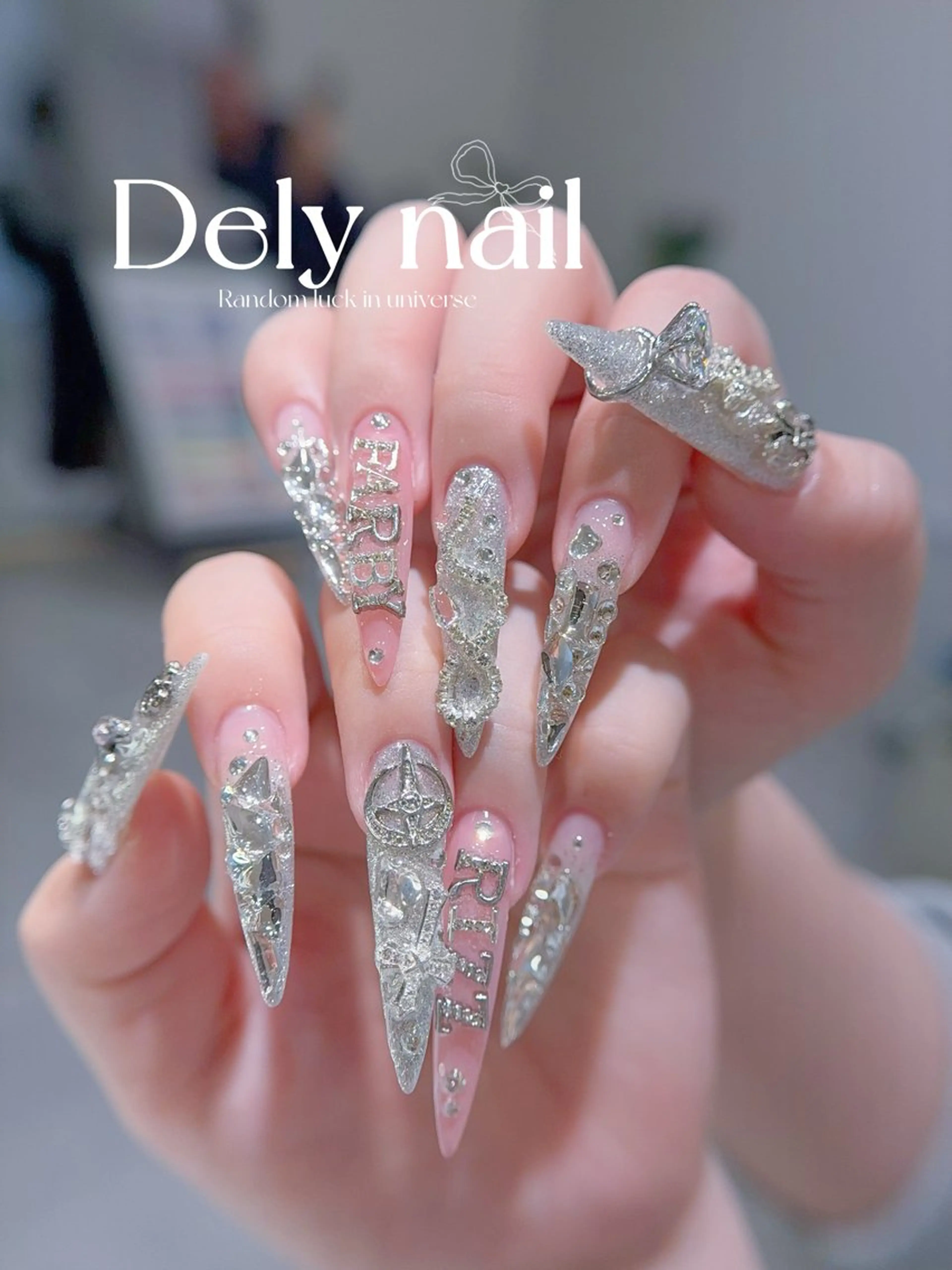 ロング ハンドネイル DELY_NAIL所属・Dely Nailのネイルデザイン