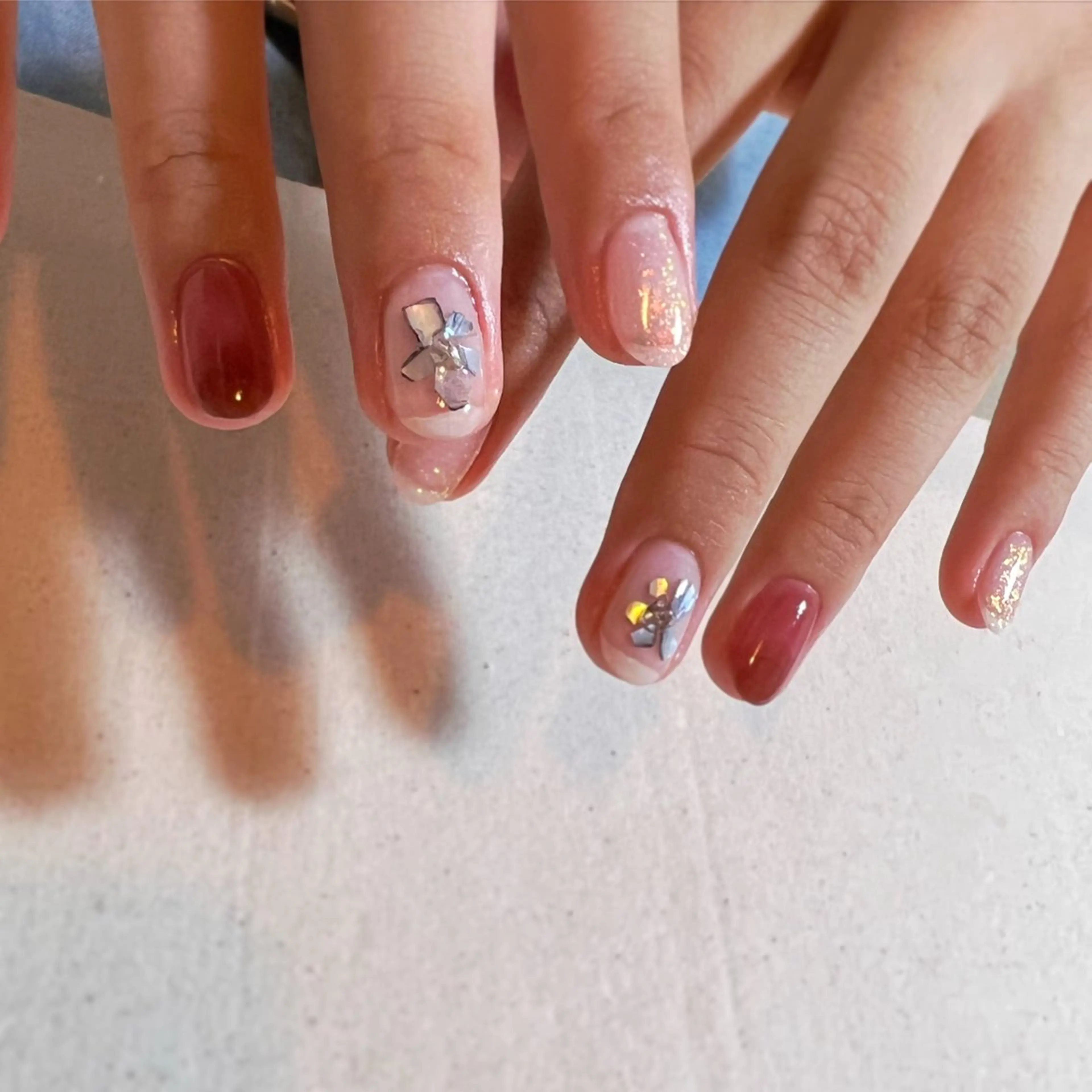 ネイル オーロラネイル ボルドー フラワーネイル pointillé .ayaのネイルデザイン