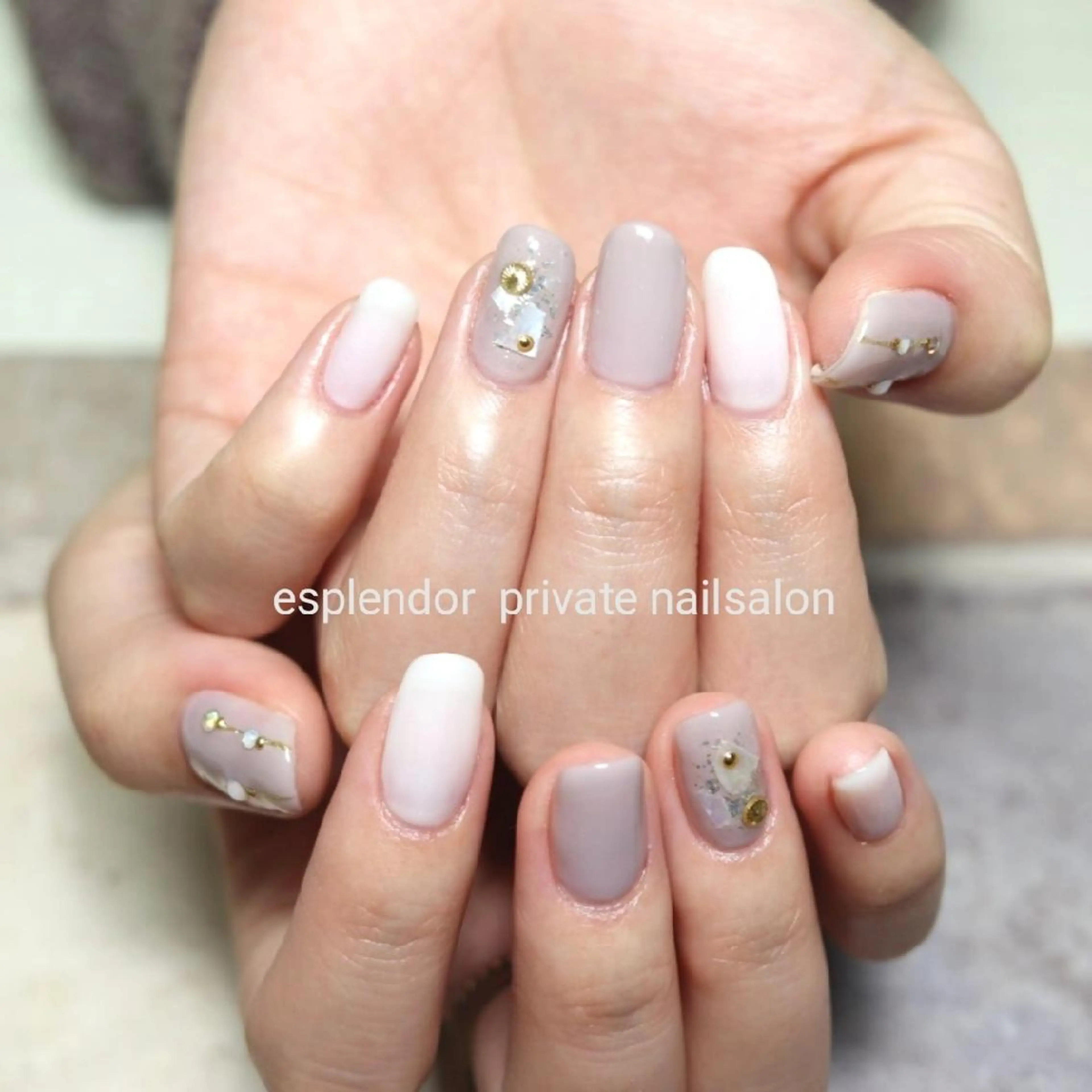 ネイル ホワイト ハンドネイル ハンドケア esplendor  エスプレンドル所属・esplendor  エスプレンドルのネイルデザイン