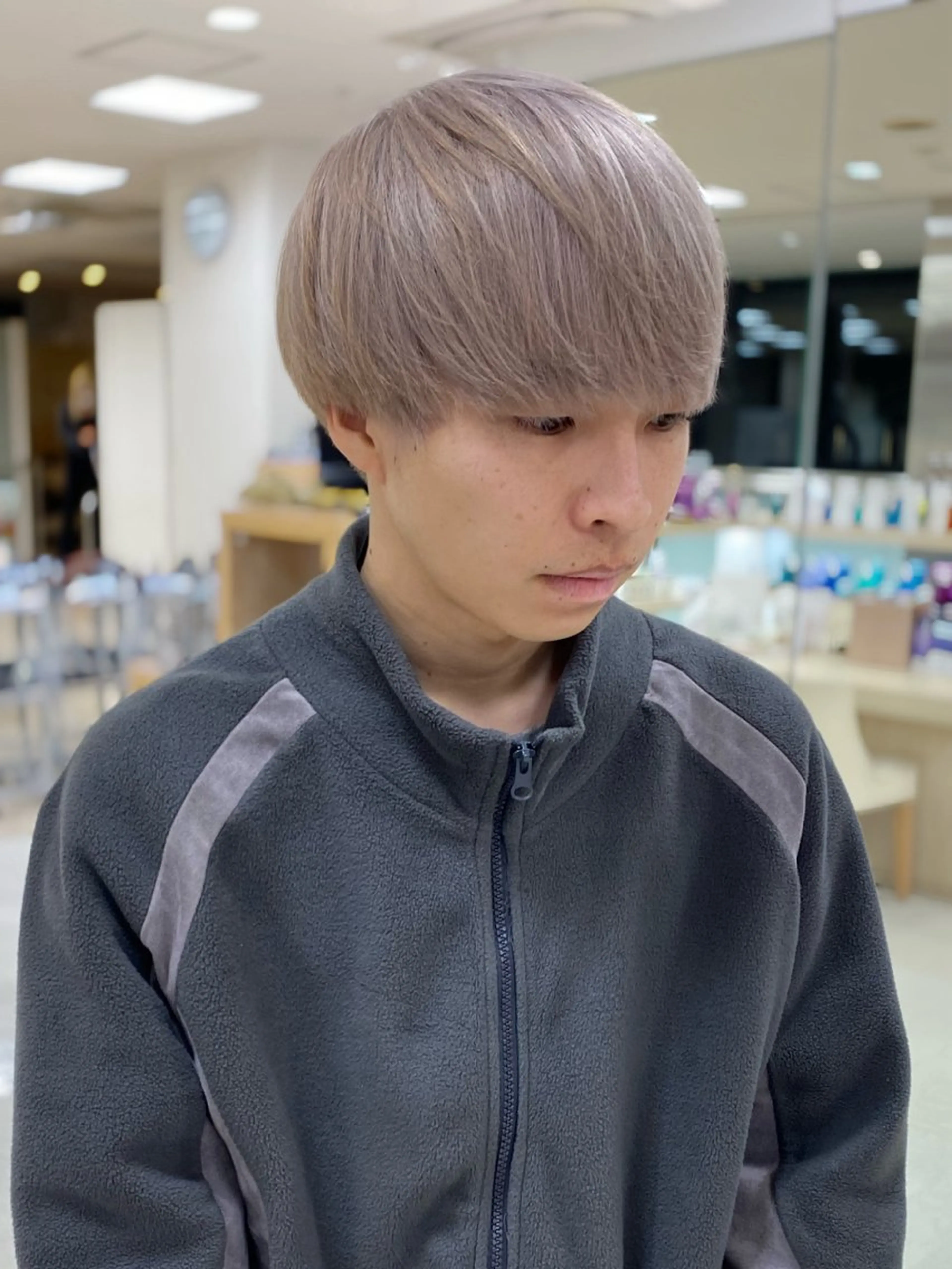 ショート カラー バレイヤージュ ベージュカラー ブリーチ ブロンド ケアブリーチ カット ヘアカラー トリートメント 銀座/ハイライト特化 🌿ブリーチ/片山のヘアスタイル