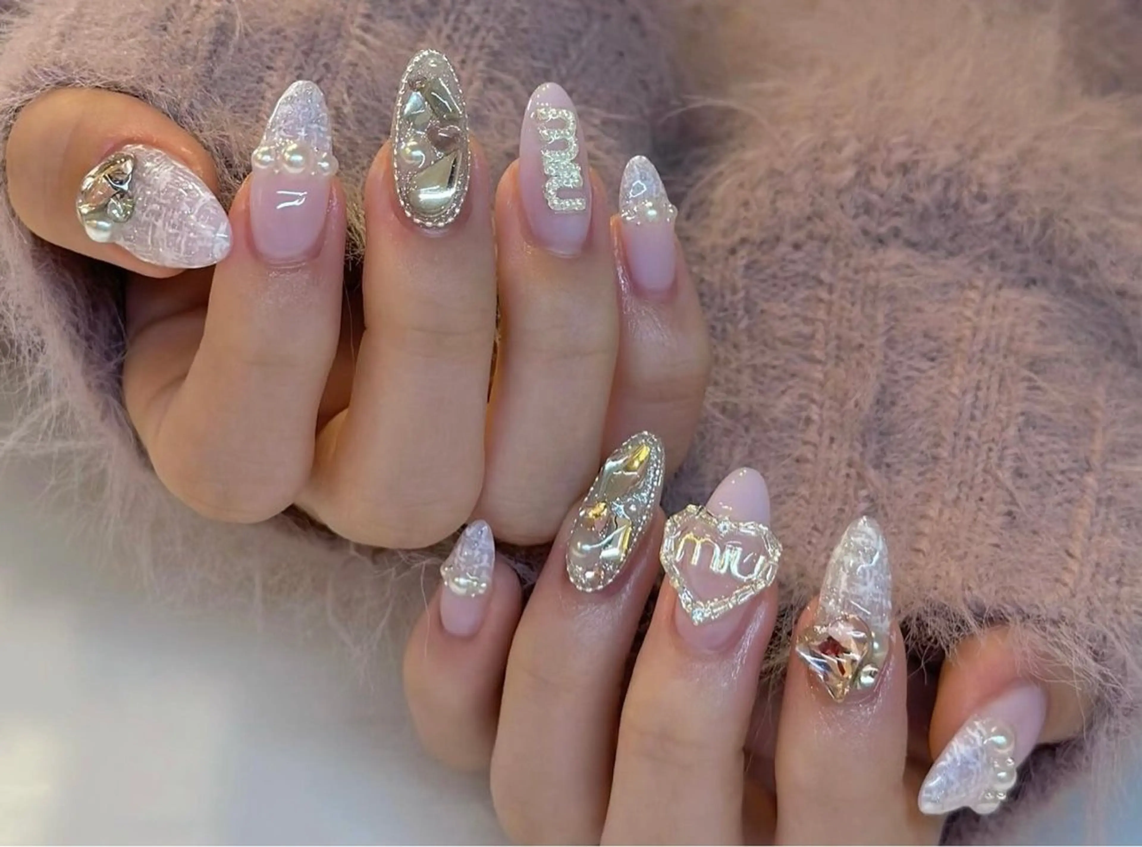 ネイル Miouミオン ネイルサロンのネイルデザイン