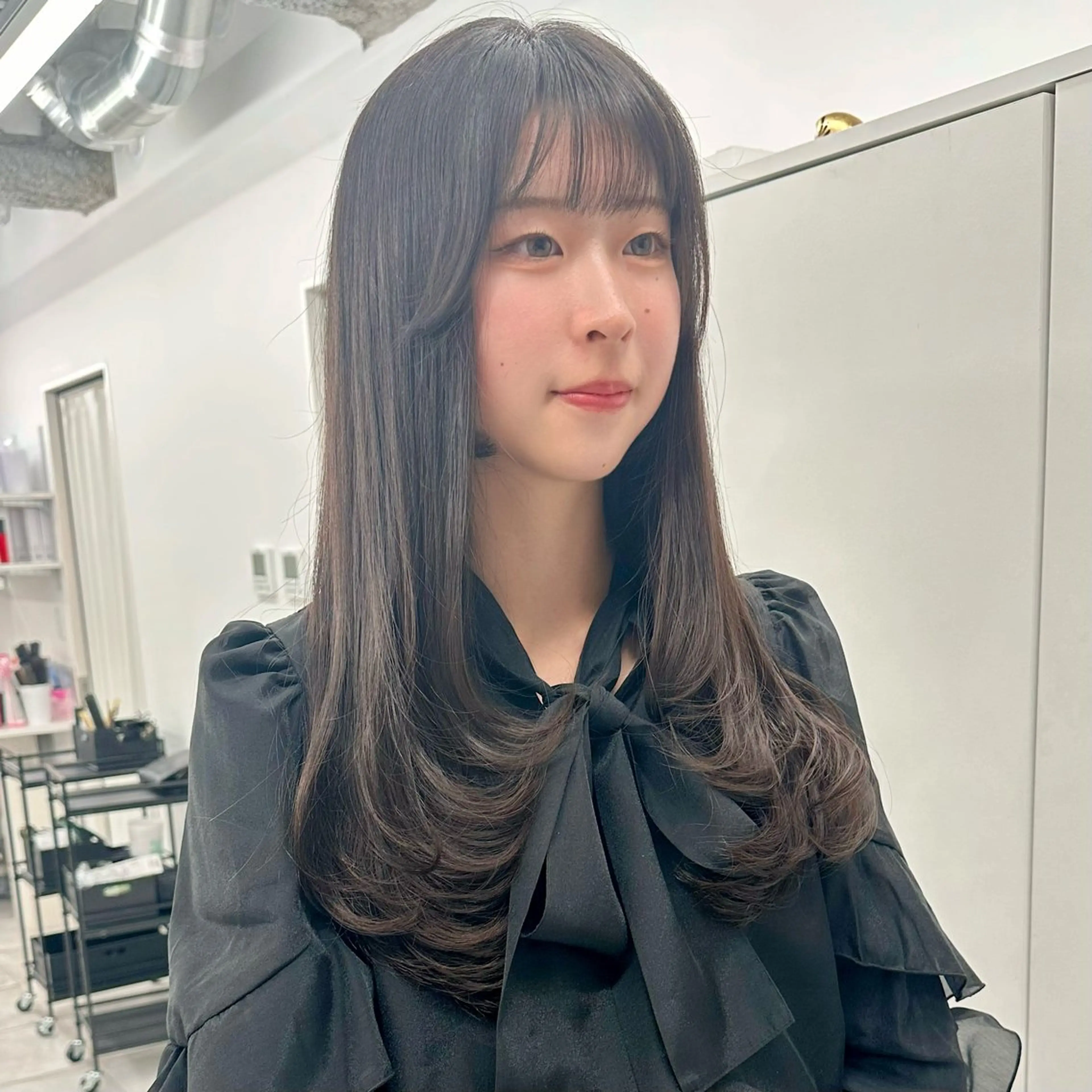 セミロング ブリーチなし/レイヤ ー特化🌈Tommyのヘアスタイル