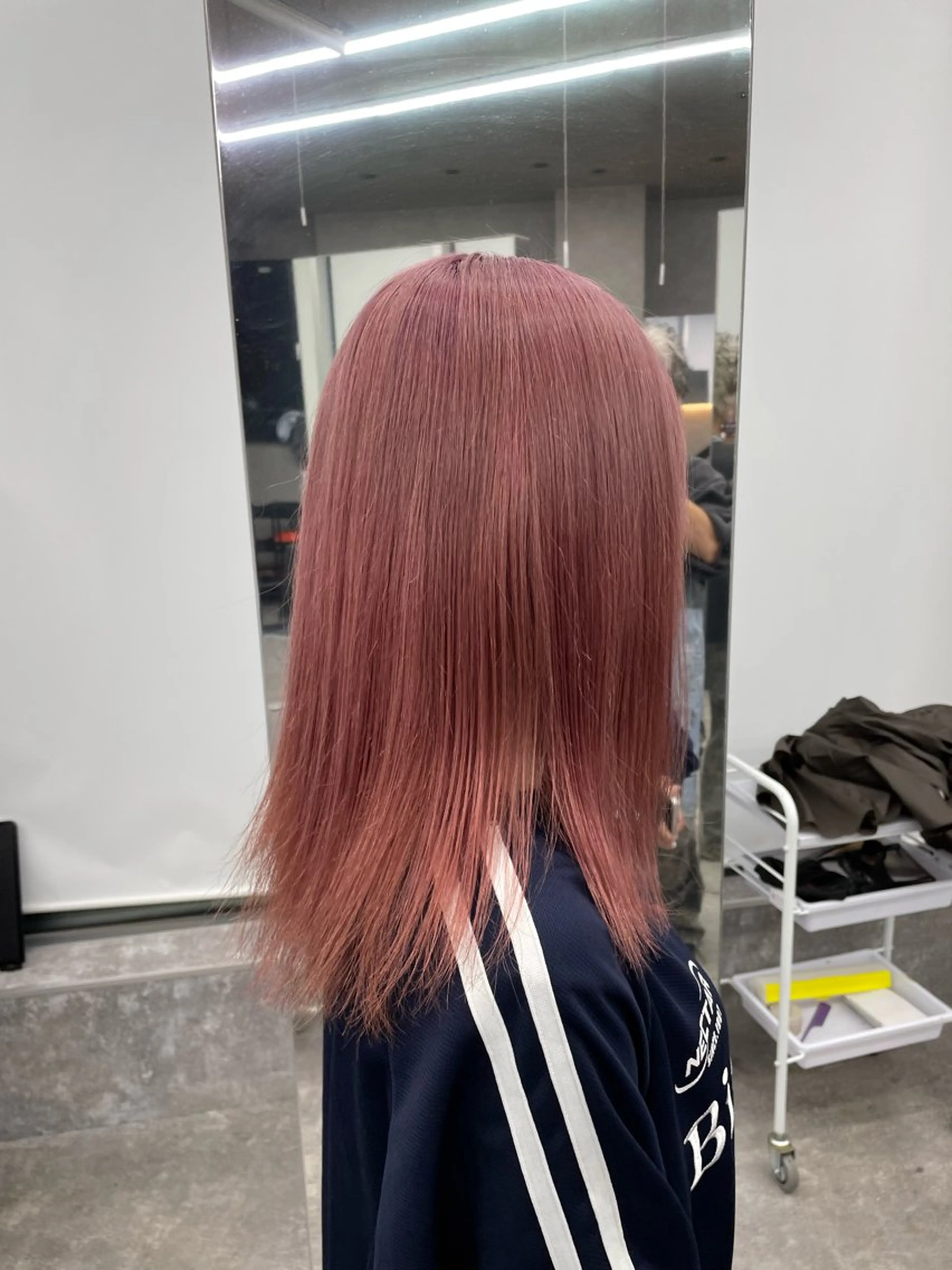 ミディアム カラー ブリーチ ハイトーンカラー ピンクカラー 髪質改善 ヘアカラー トリートメント エフェクトブリーチ 神戸 三宮 麟太郎のヘアスタイル