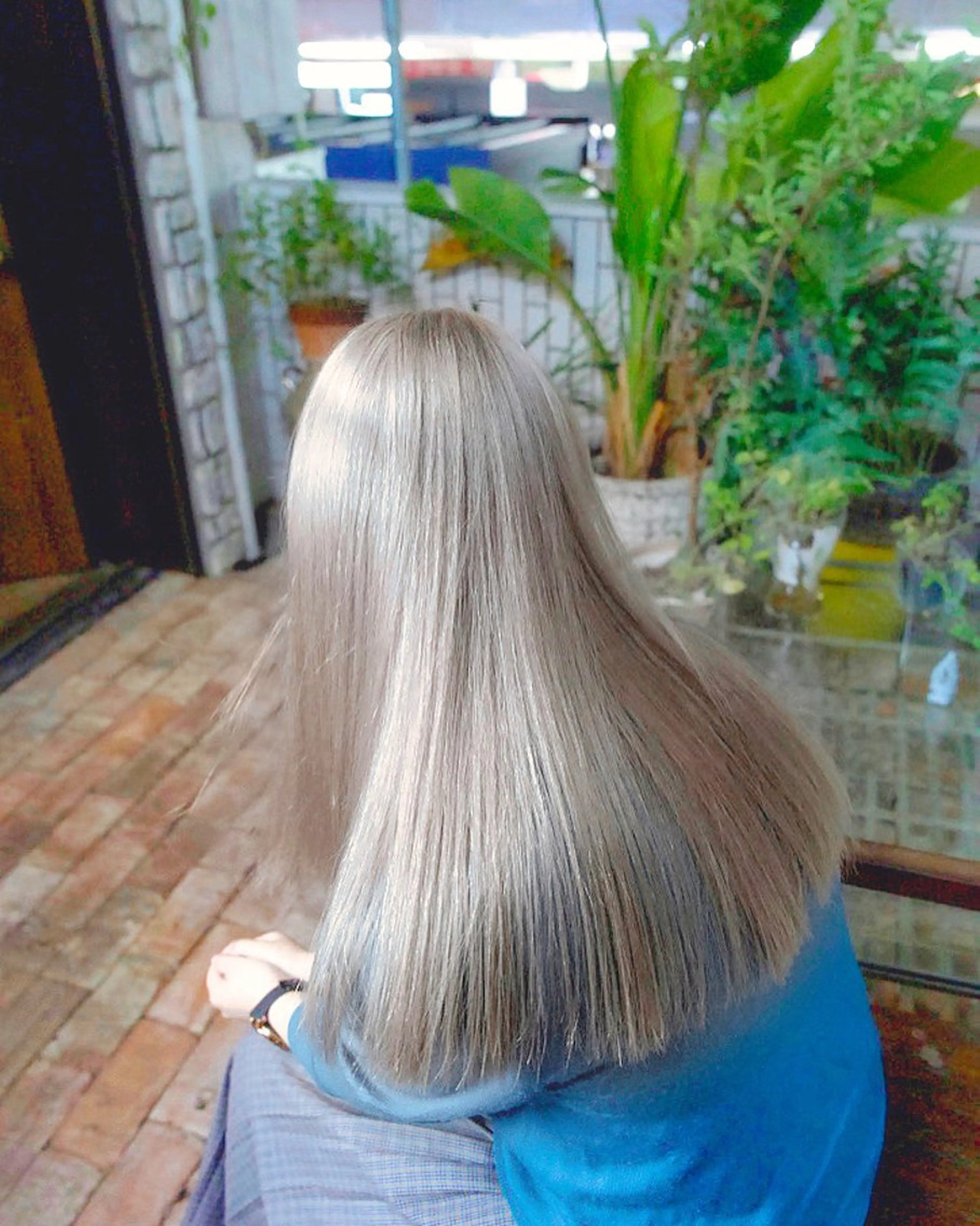 ロング カラー ブリーチ カット ヘアカラー トリートメント Armoire所属・安藤悠里/ハイトーン /デザインカラーのヘアスタイル