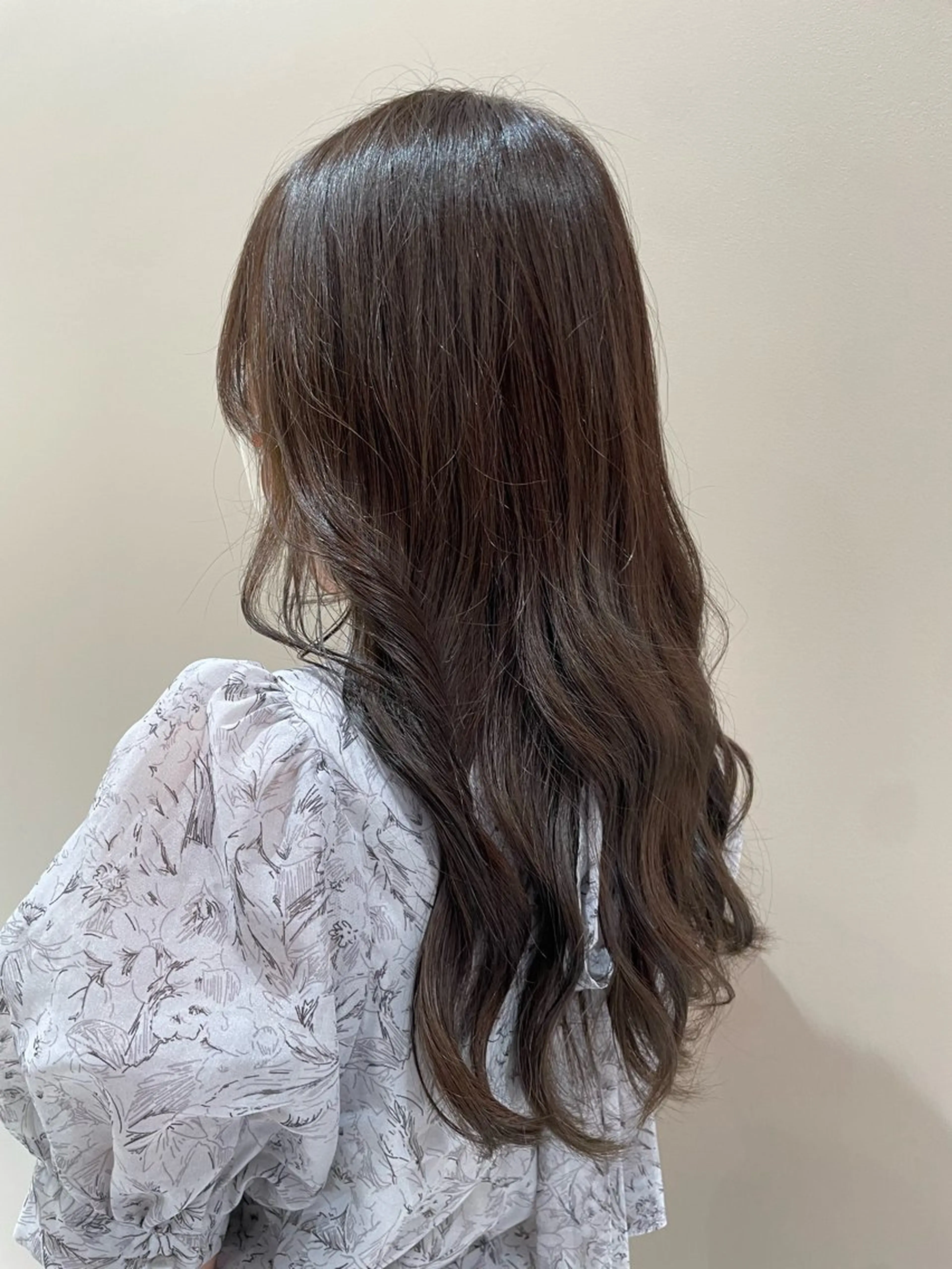 カラー ベージュカラー 🏳️‍⚧️艶カラー /アレンジ🎀くるみのヘアスタイル