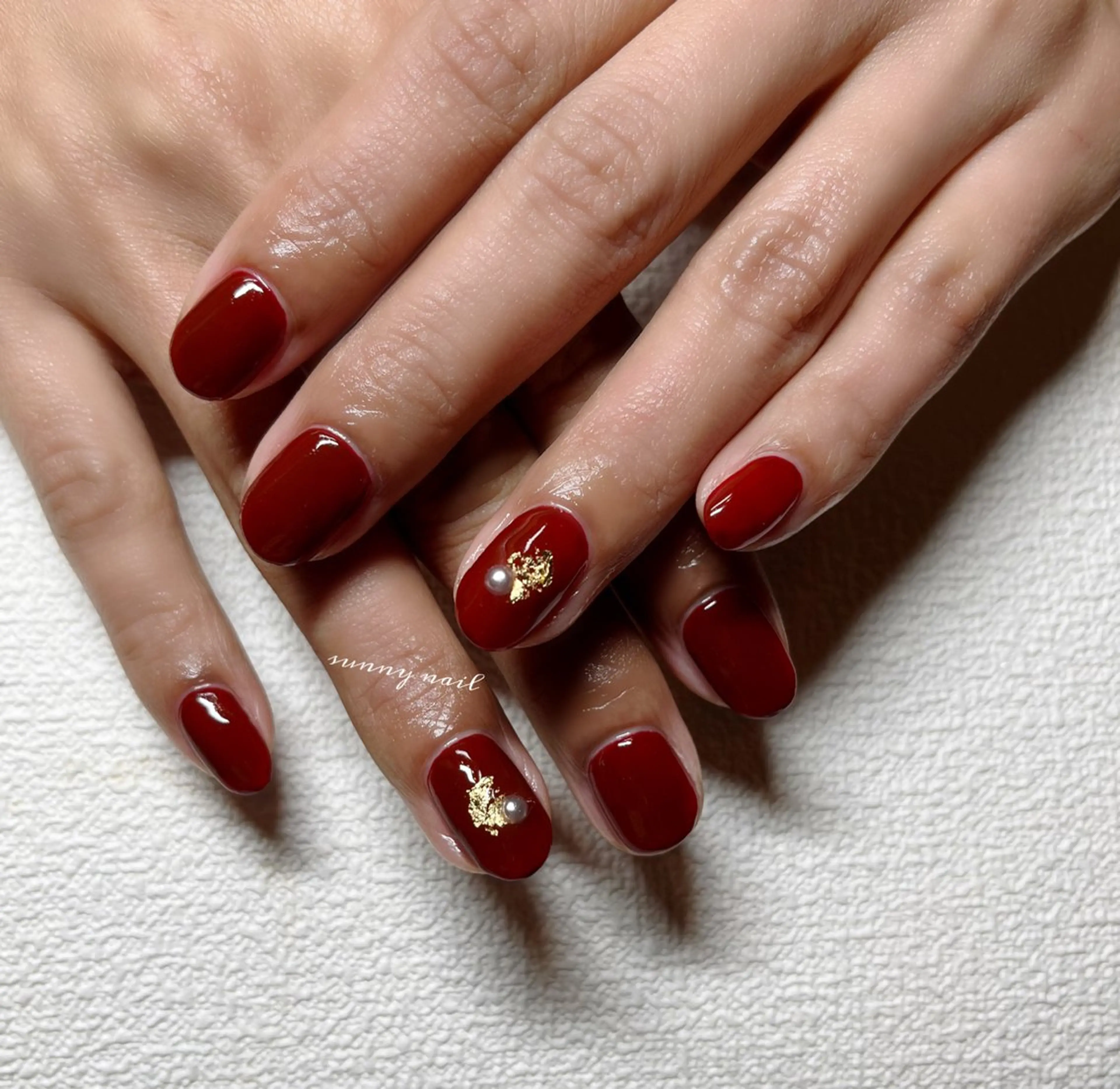 ネイル ボルドー ジェルネイル ゴールド パラジェル sunny nailのネイルデザイン