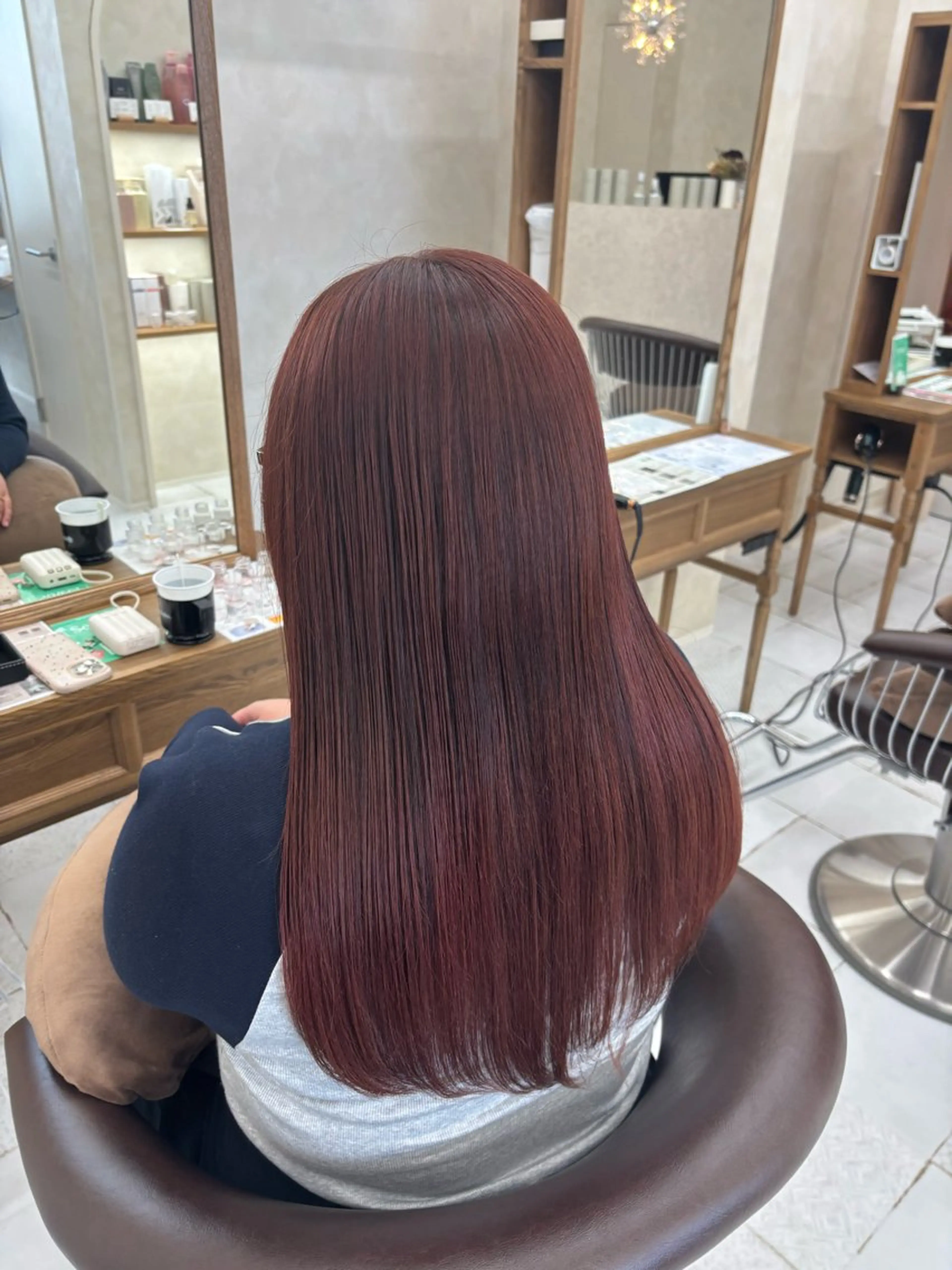 ロング カラー ボルドーカラー 髪質改善 トリートメント ヘアカラー トリートメント 暖色カラー/ブリーチ なしカラー/艶カラーのヘアスタイル