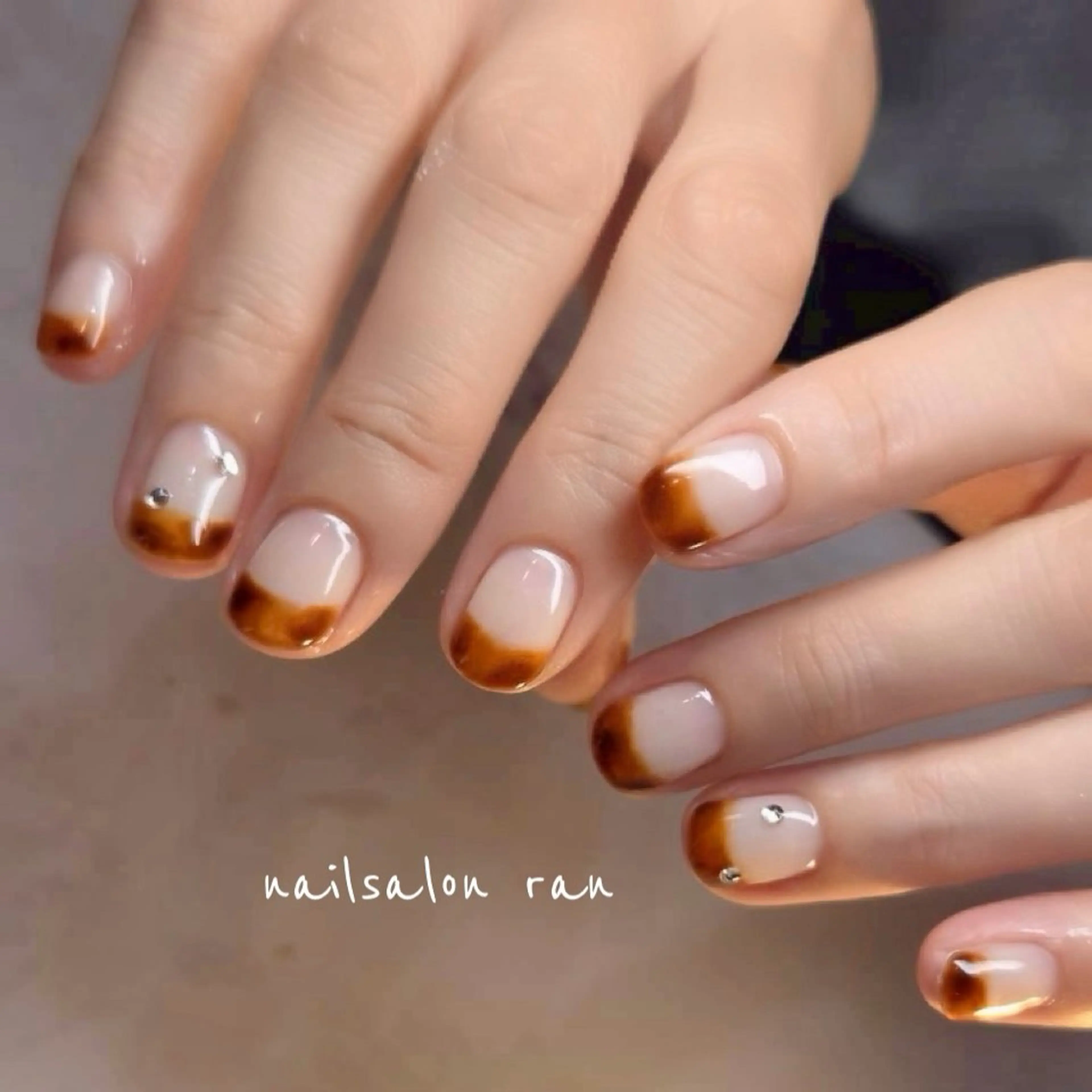 ネイル べっ甲ネイル フレンチネイル ハンドネイル ハンドケア nailsalon ranのネイルデザイン