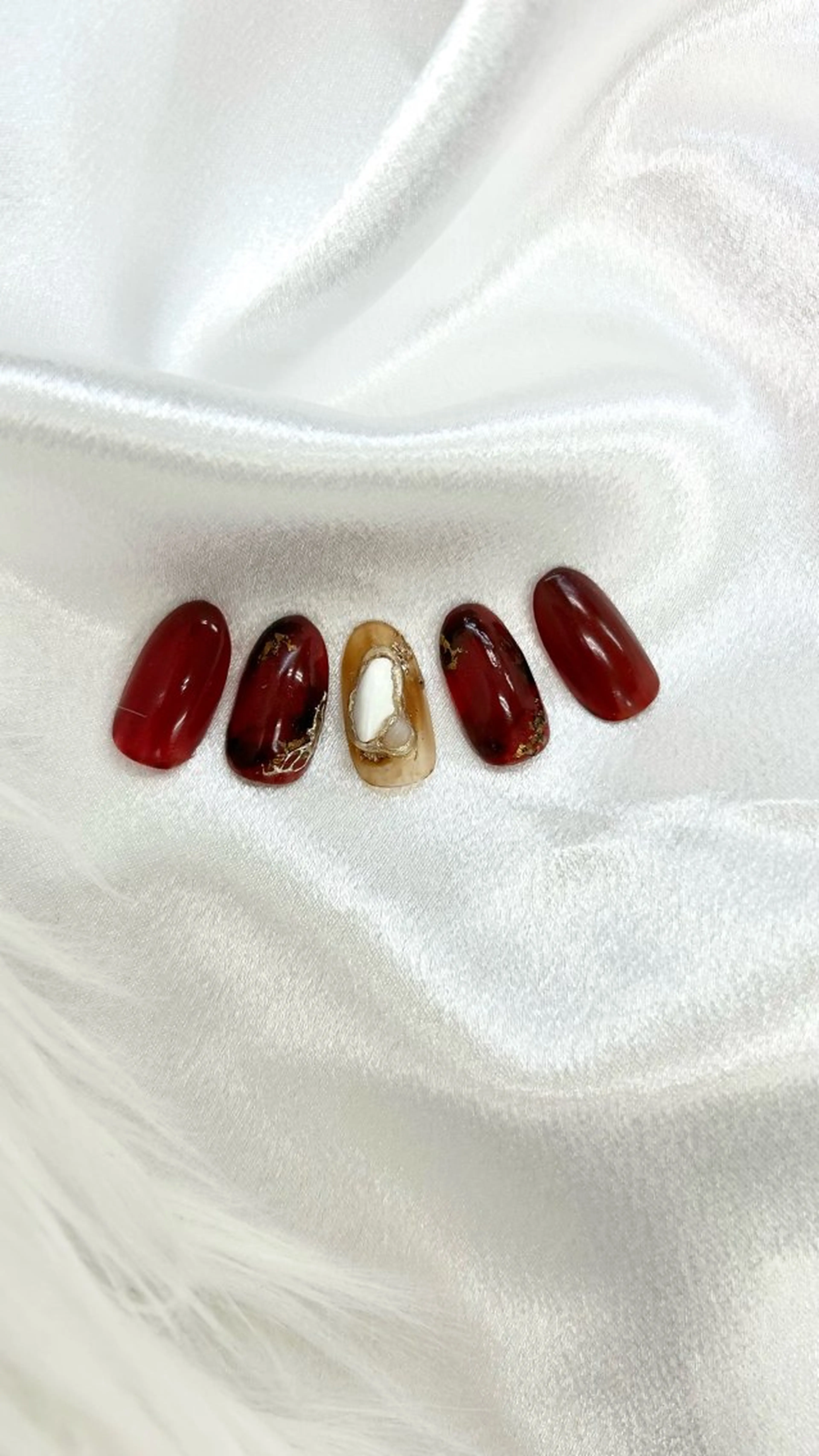 ネイル エーナイン 豊平店所属・HARADA KANAのネイルデザイン