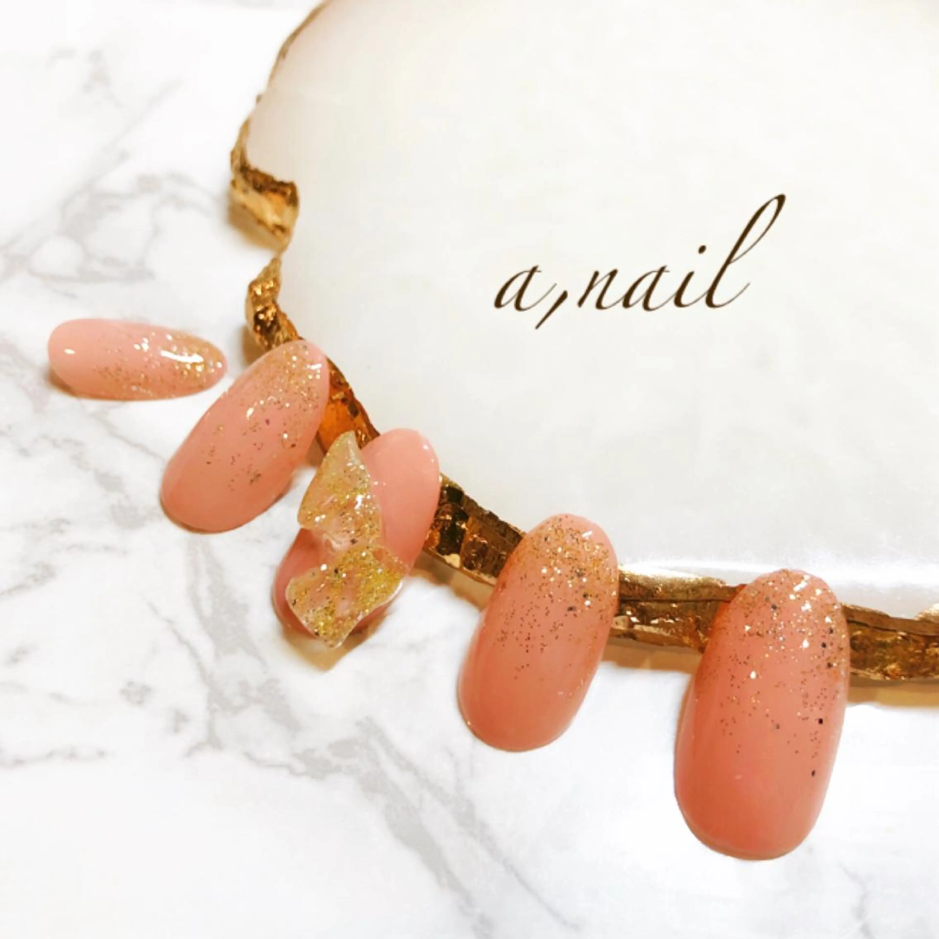 ネイル フットネイル ラメ(グリッター) ニュアンスネイル オフィスネイル ワンカラーネイル ハンドネイル ネイルサロン エーネイルのネイルデザイン