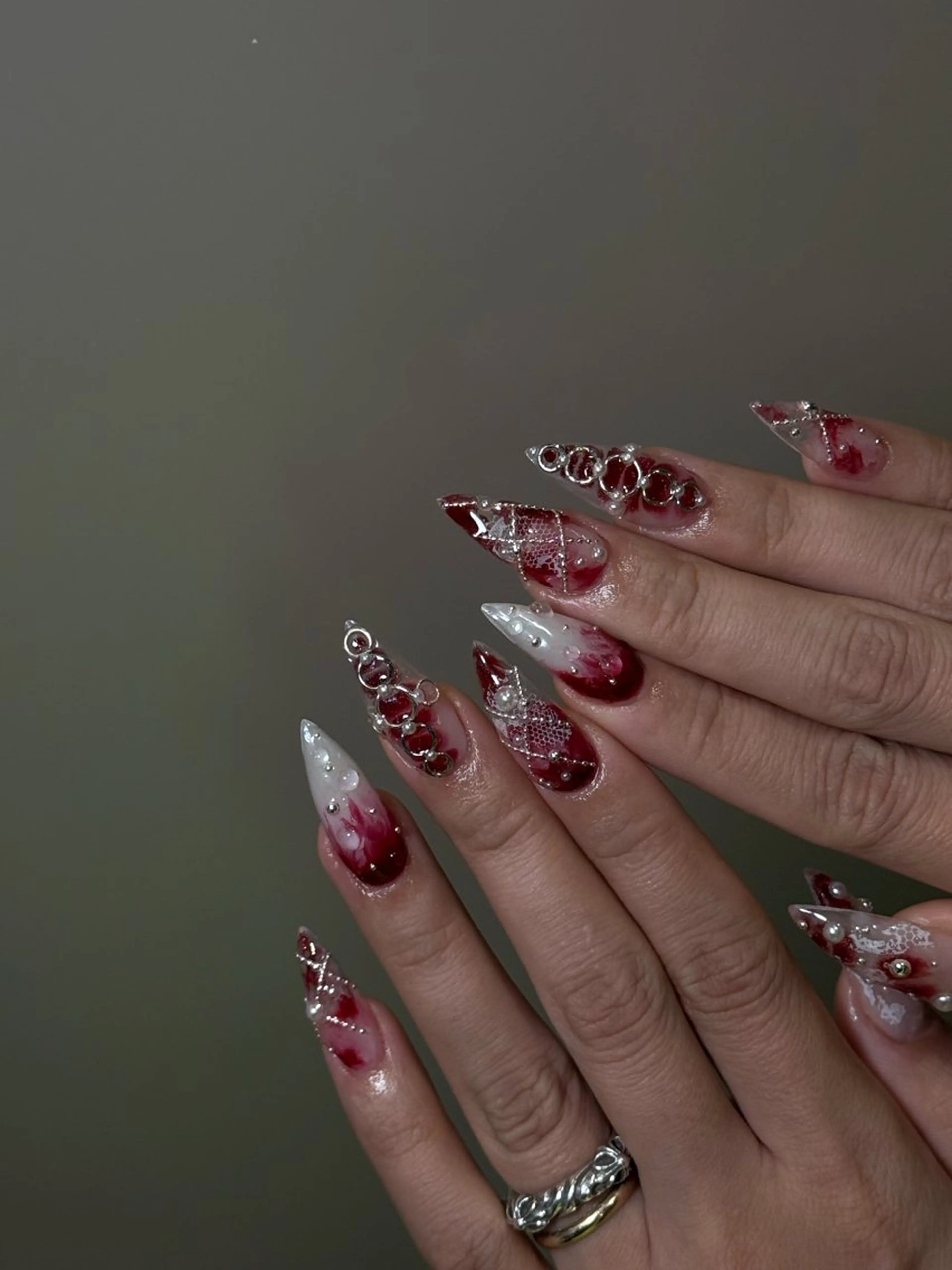 ネイル Dark Honey Susuのネイルデザイン