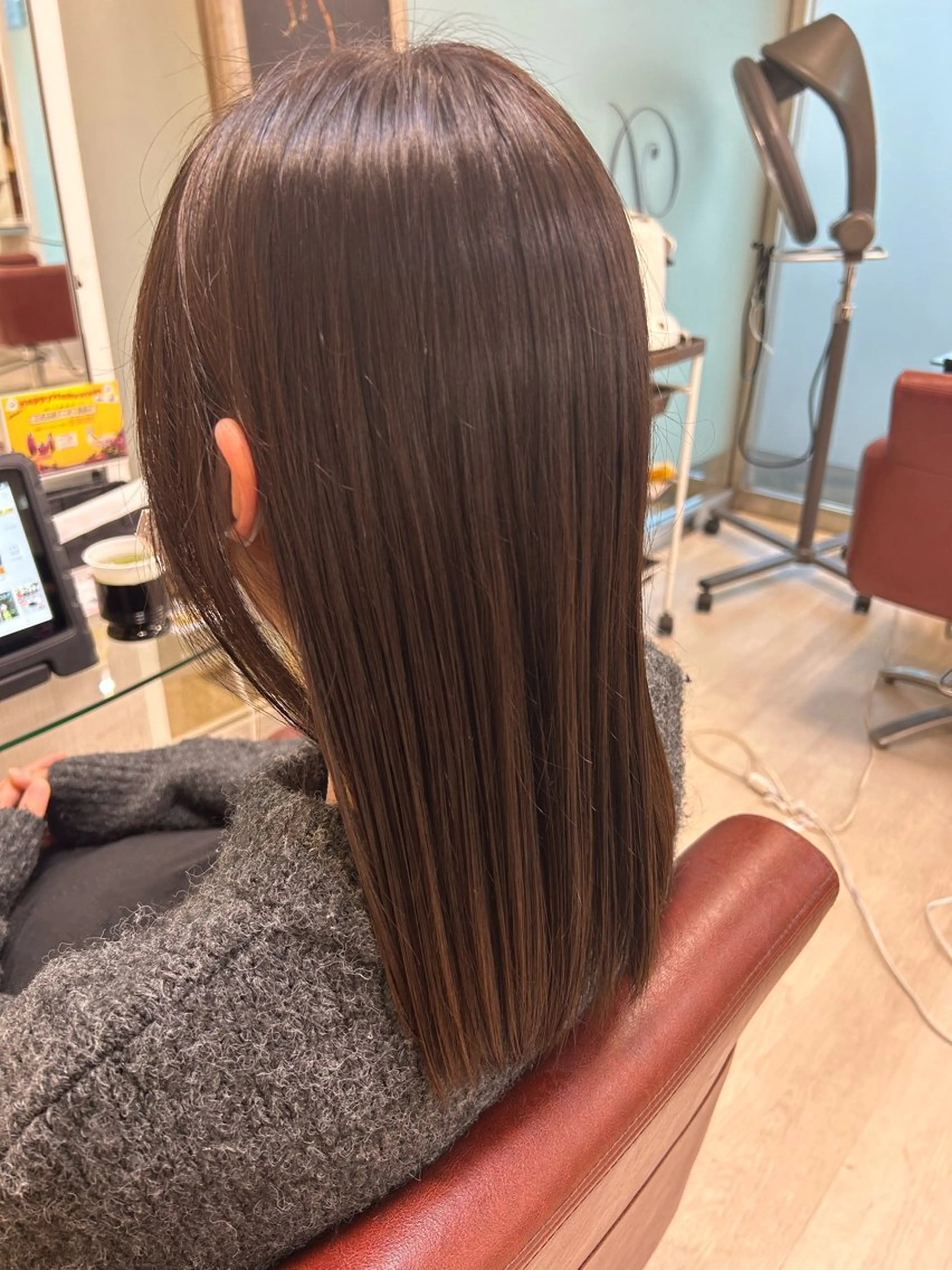 ミディアム ダリー所属・Dali manaのヘアスタイル