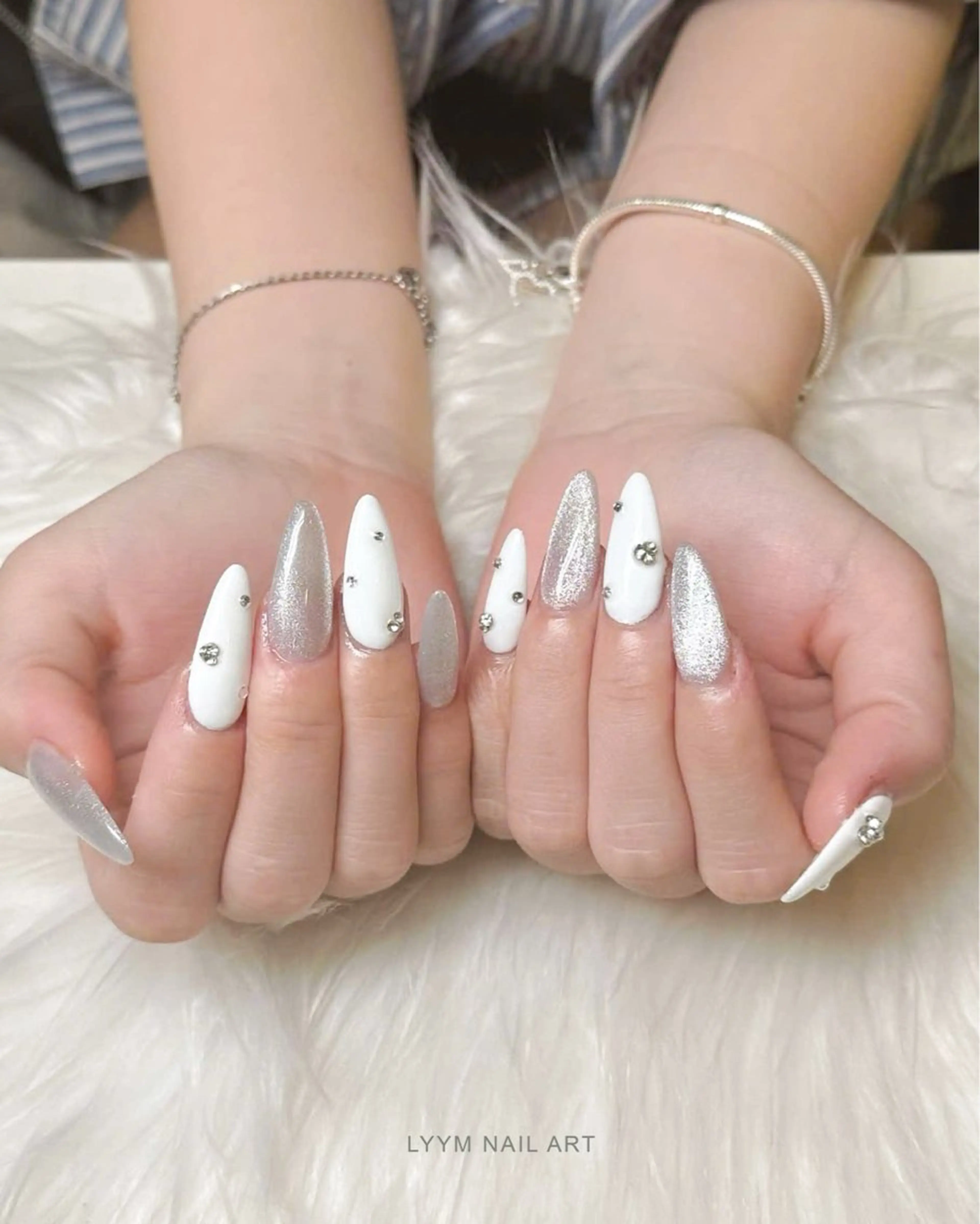 ネイル ガーリー キラキラネイル 韓国ネイル ラメ(グリッター) ロングネイル ハンドネイル LYYM Salonのネイルデザイン