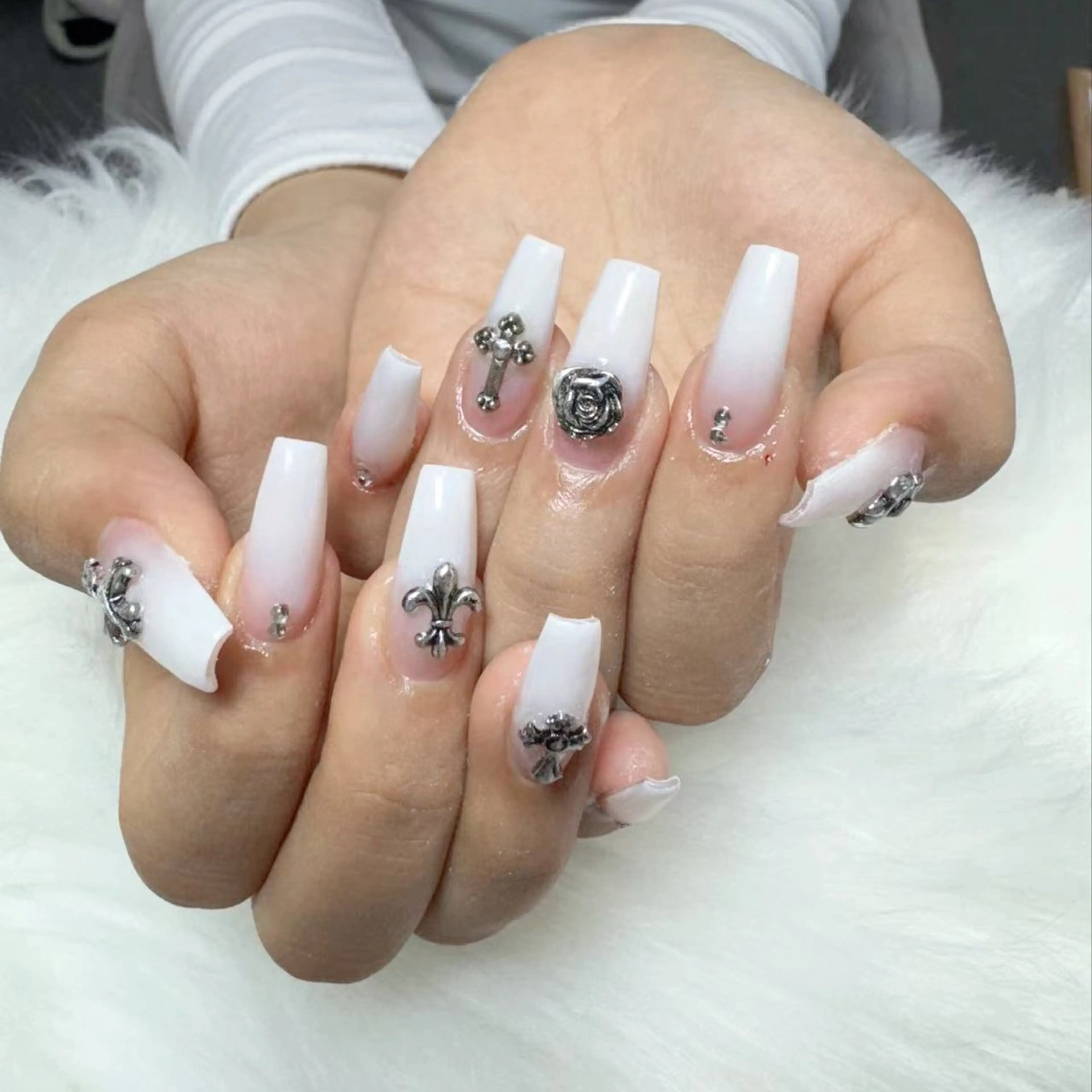 ネイル ハンドネイル 🎀nana🫧 ワンホンネイル🎀のネイルデザイン