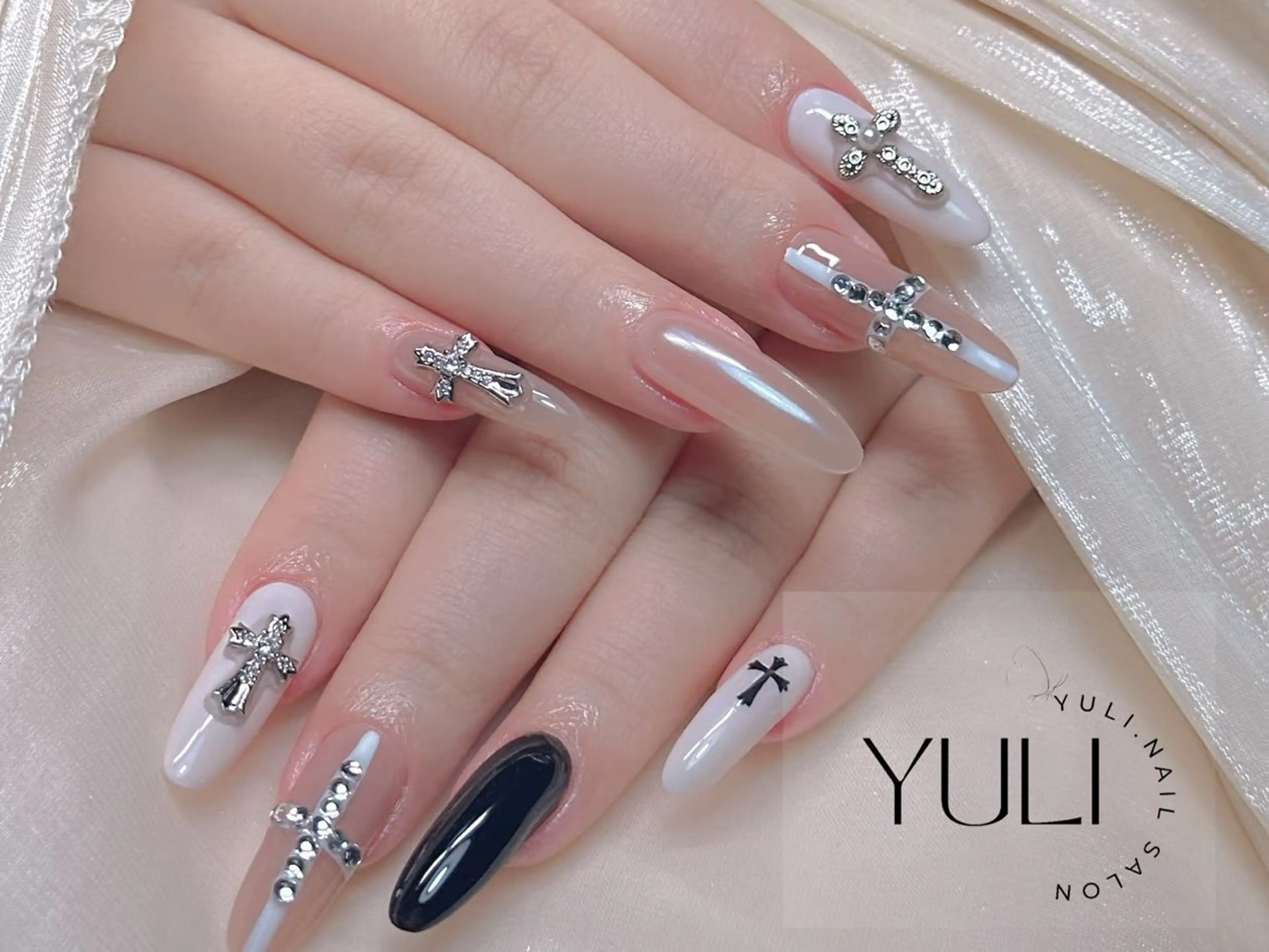 ネイル ハンドネイル 🎀YULI_ Nail 🎀新宿店のネイルデザイン