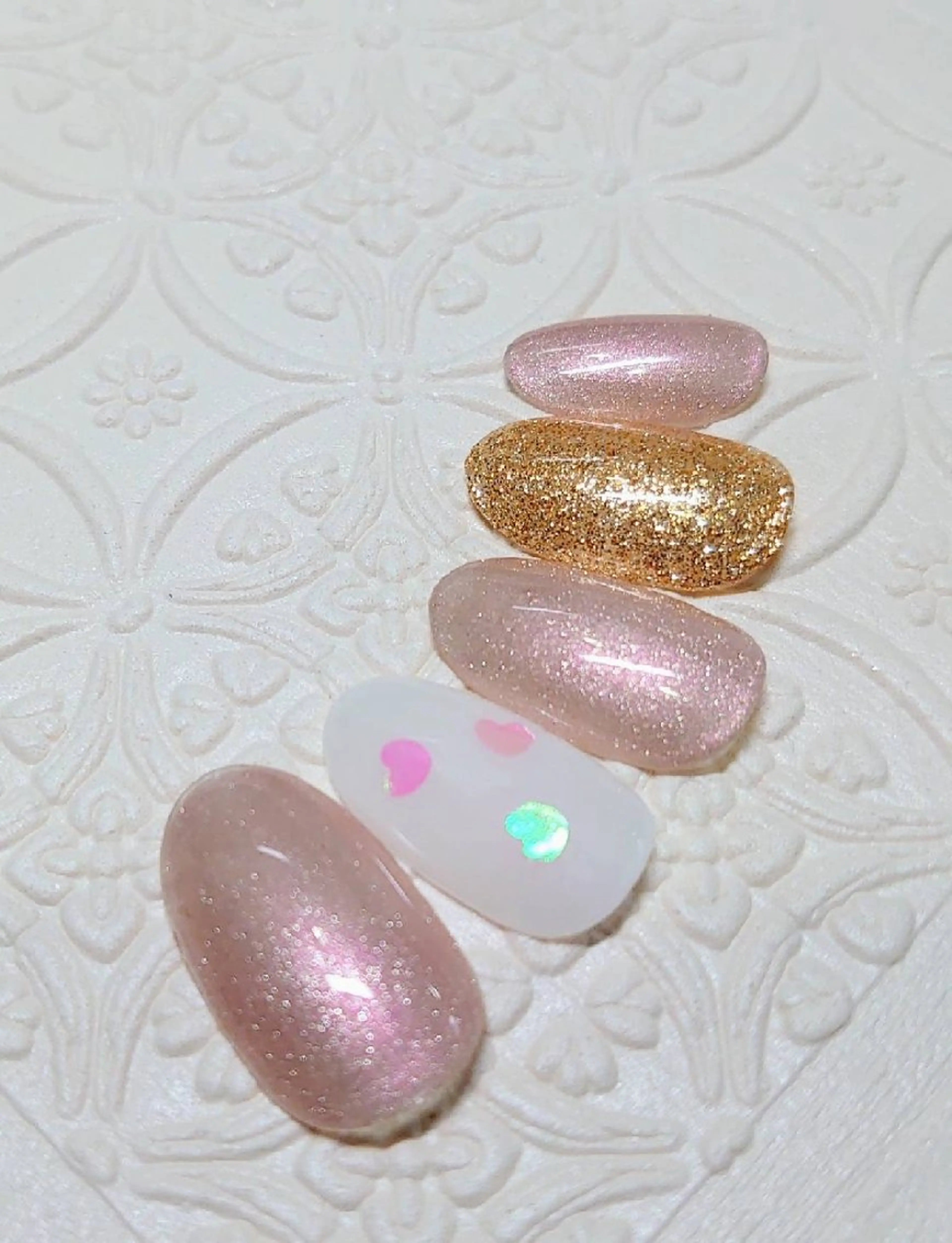 ネイル アートネイル ハート ラメ(グリッター) マグネットネイル 春ネイル ハンドネイル nailsalon pecheのネイルデザイン