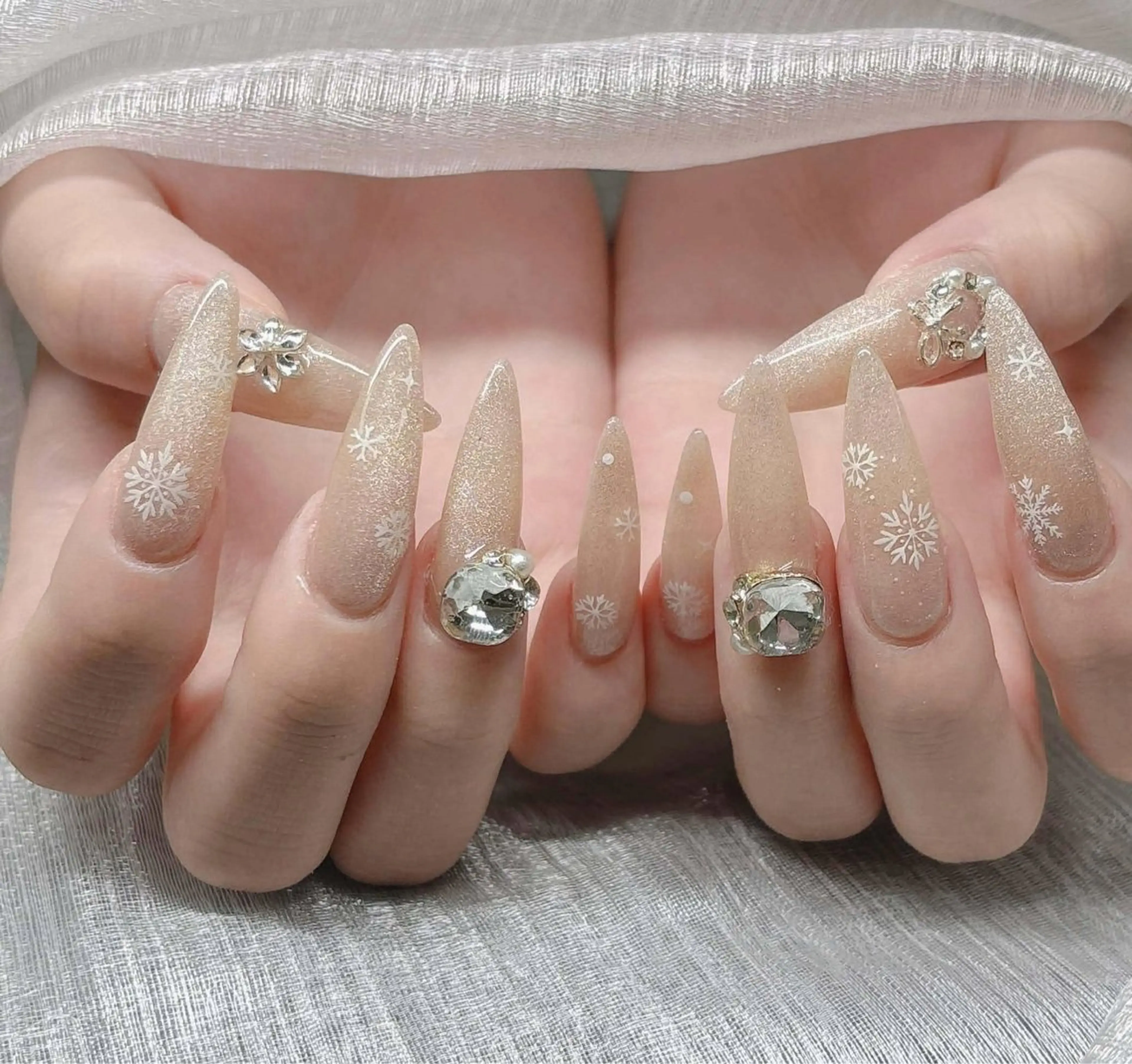 ネイル ハンドネイル Lee Nailsのネイルデザイン