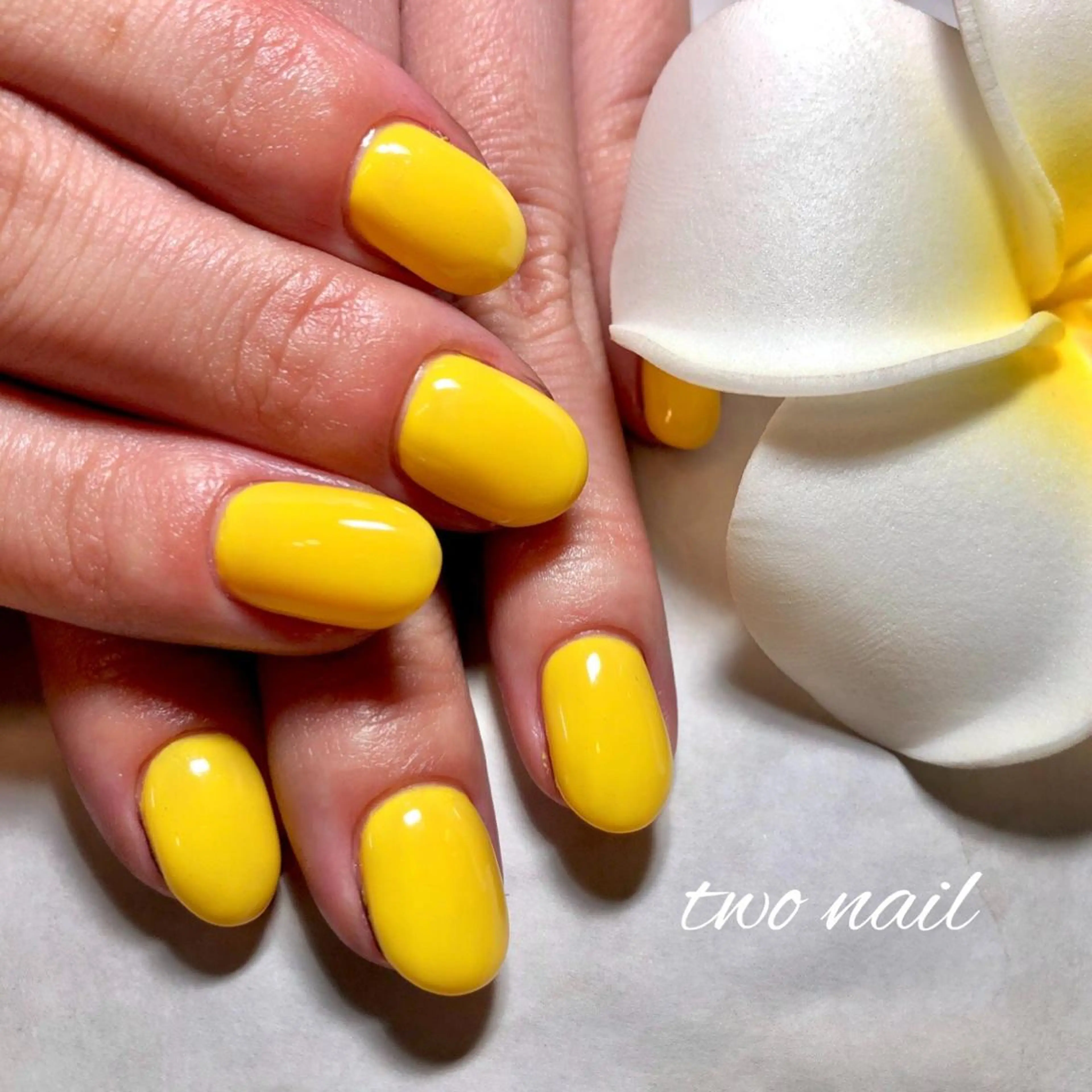 ネイル フットネイル ハート ワンカラーネイル 黄色 ハンドネイル two nailのネイルデザイン