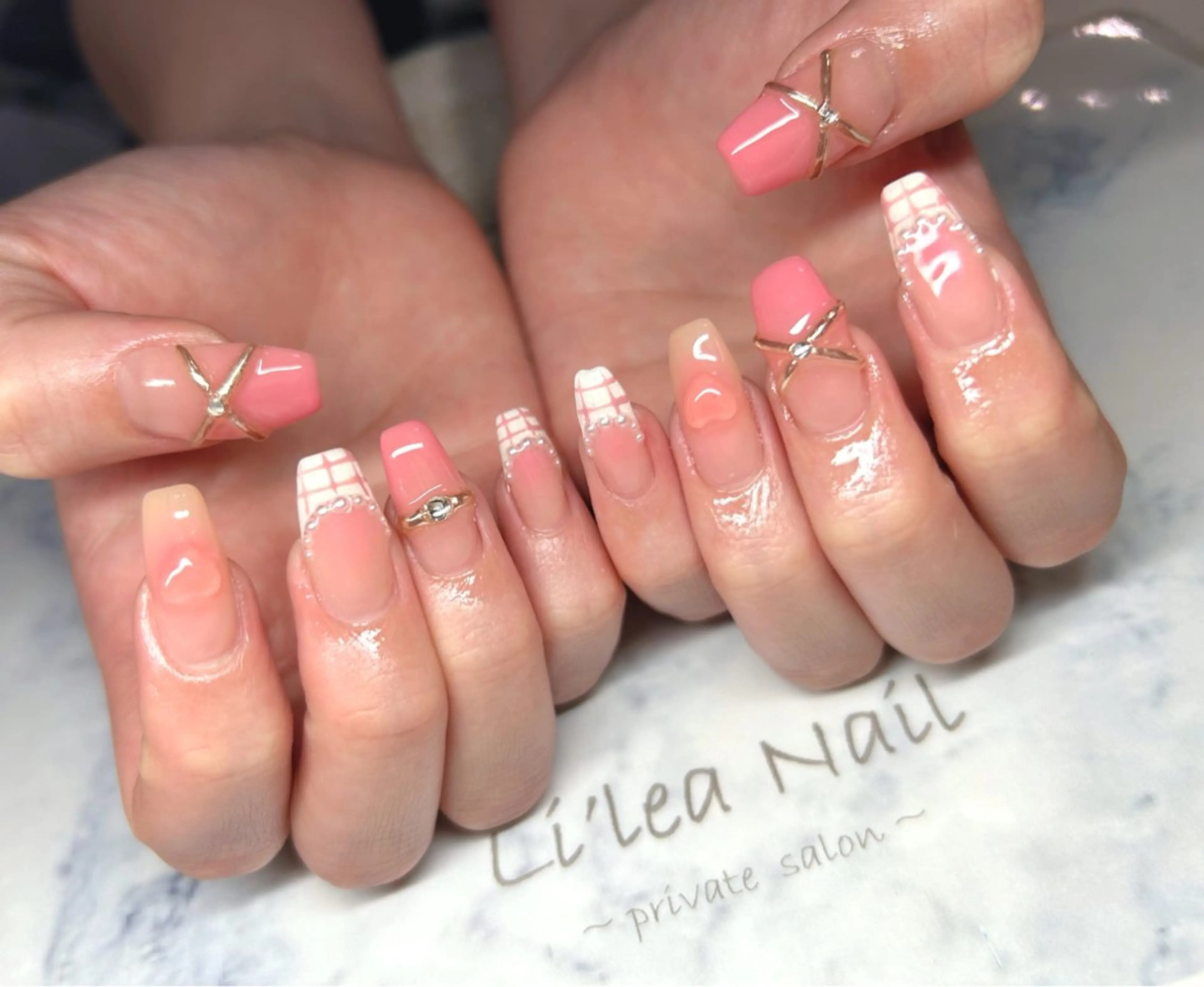 ネイル ハンドネイル Li'leaNail AINAのネイルデザイン