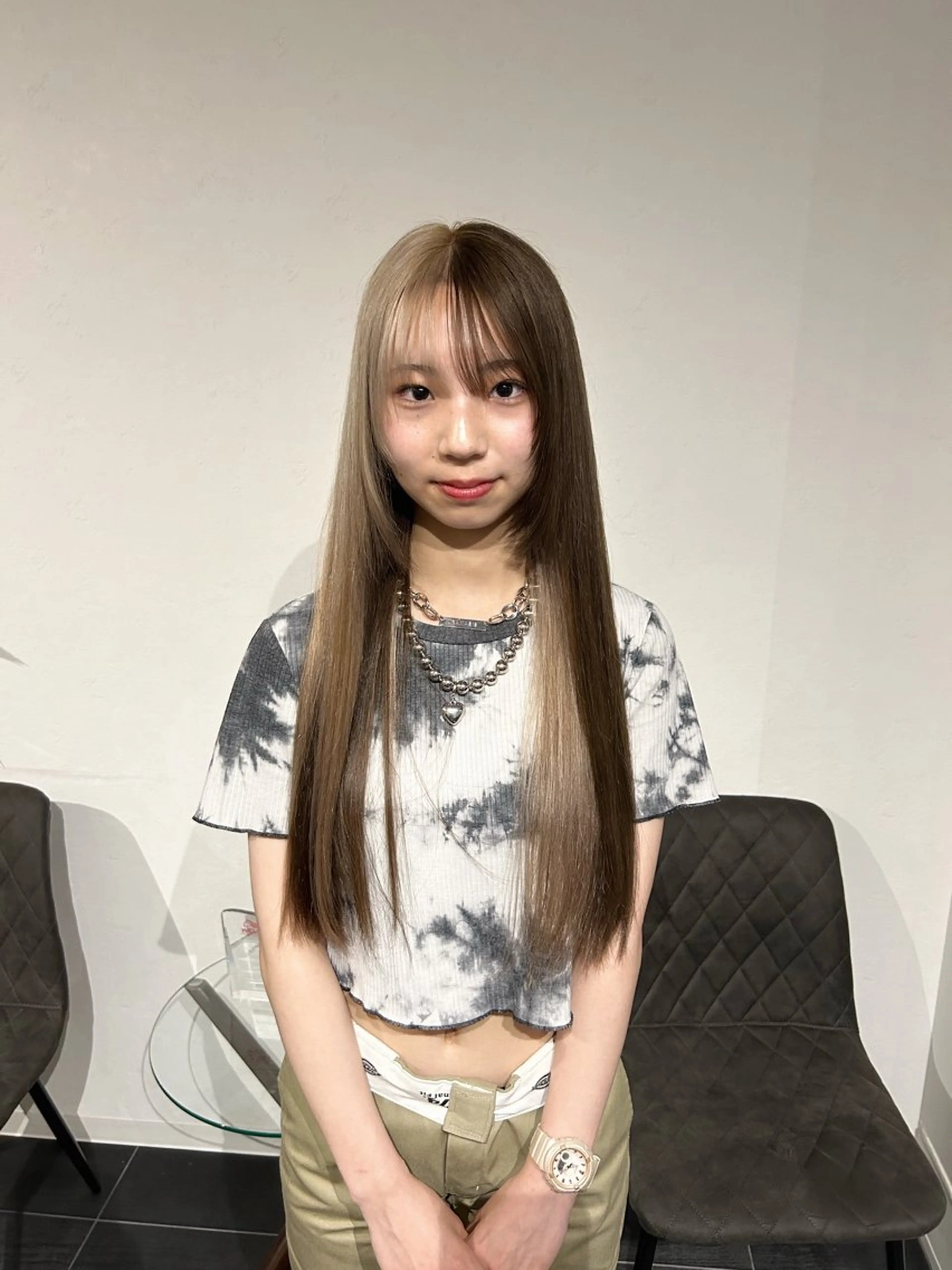 ロング カラー ベージュカラー ブラウンカラー デザインカラー ホワイトベージュ hinano ヒナノのヘアスタイル