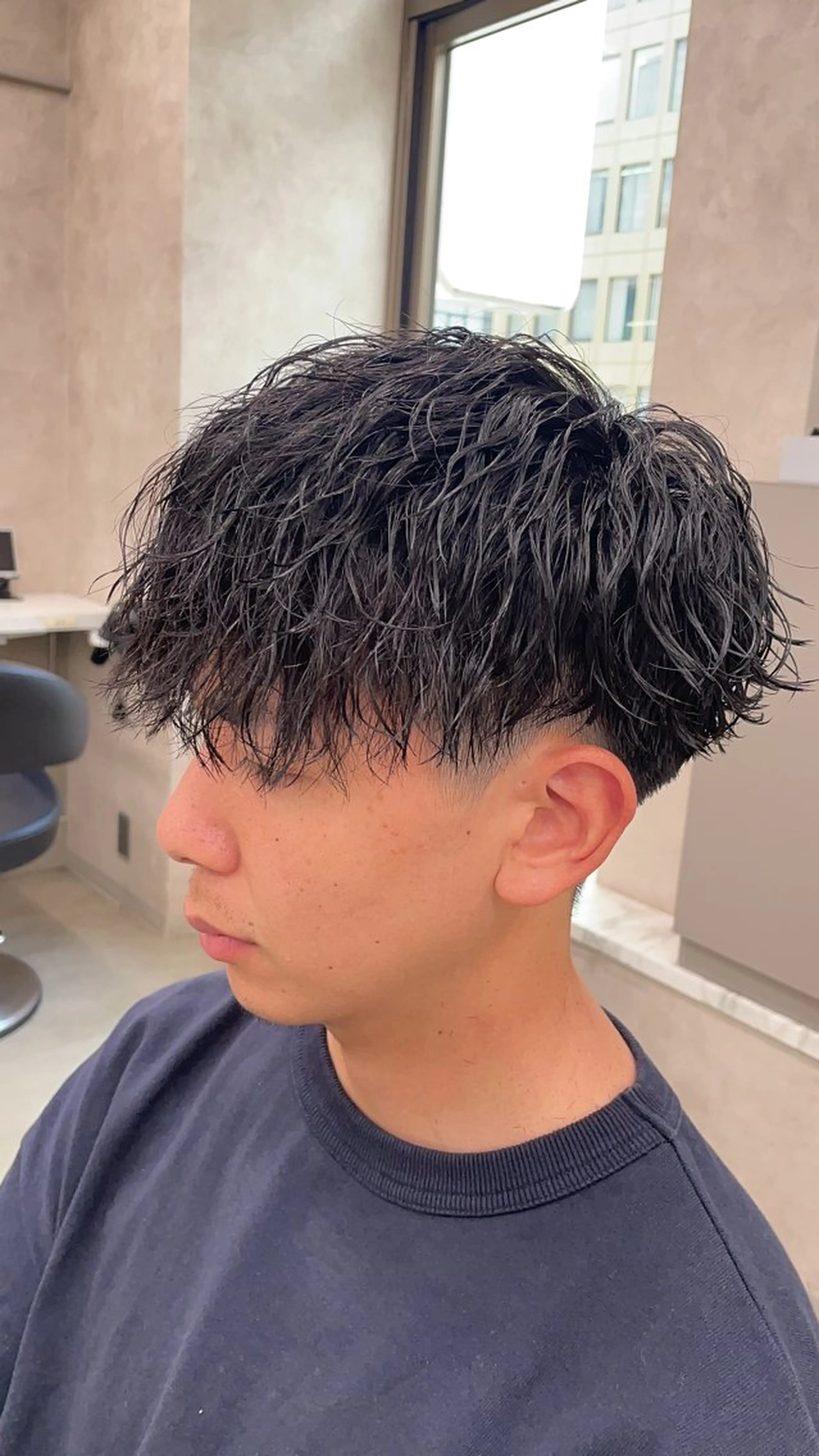 ショート パーマ ヘアアレンジ メンズ メンズパーマ 顔まわりカット の達人のヘアスタイル