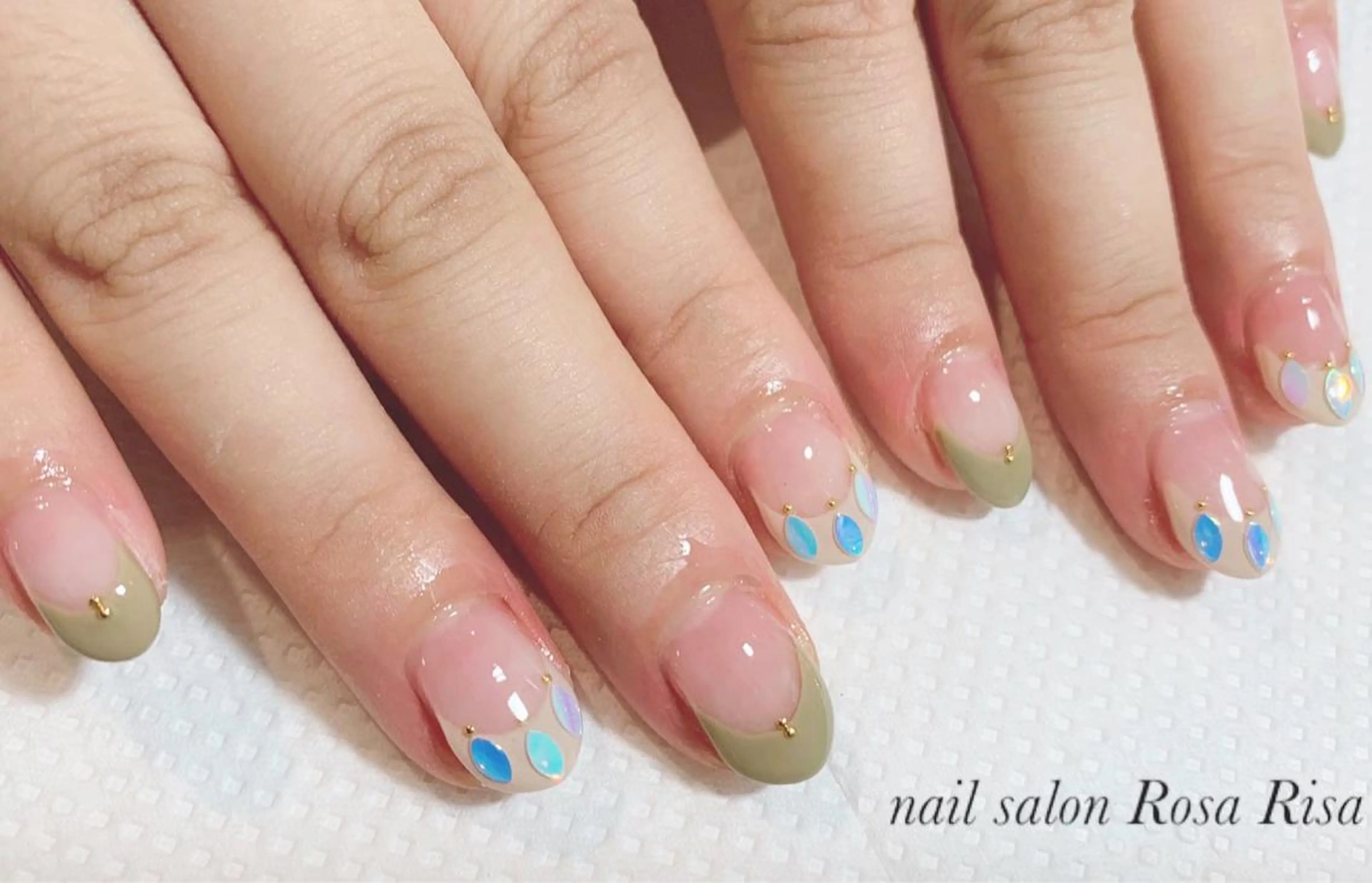 ショート ネイル オーロラネイル ハンドネイル ネイルスタジオ シェイクユアハンズのネイルデザイン