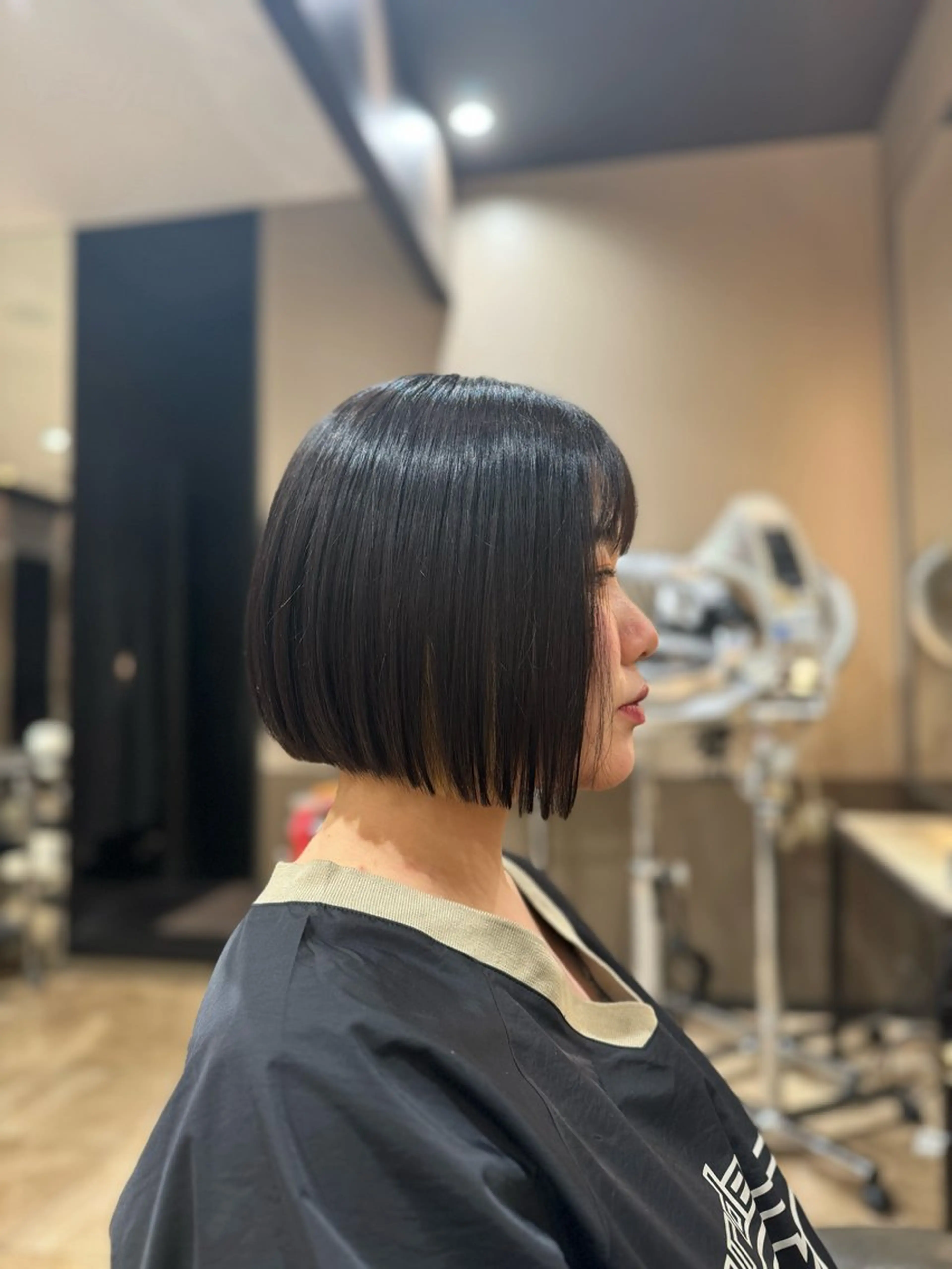 ショート ボブ savoir所属・グラングリーン大阪 savoirサキモトのヘアスタイル