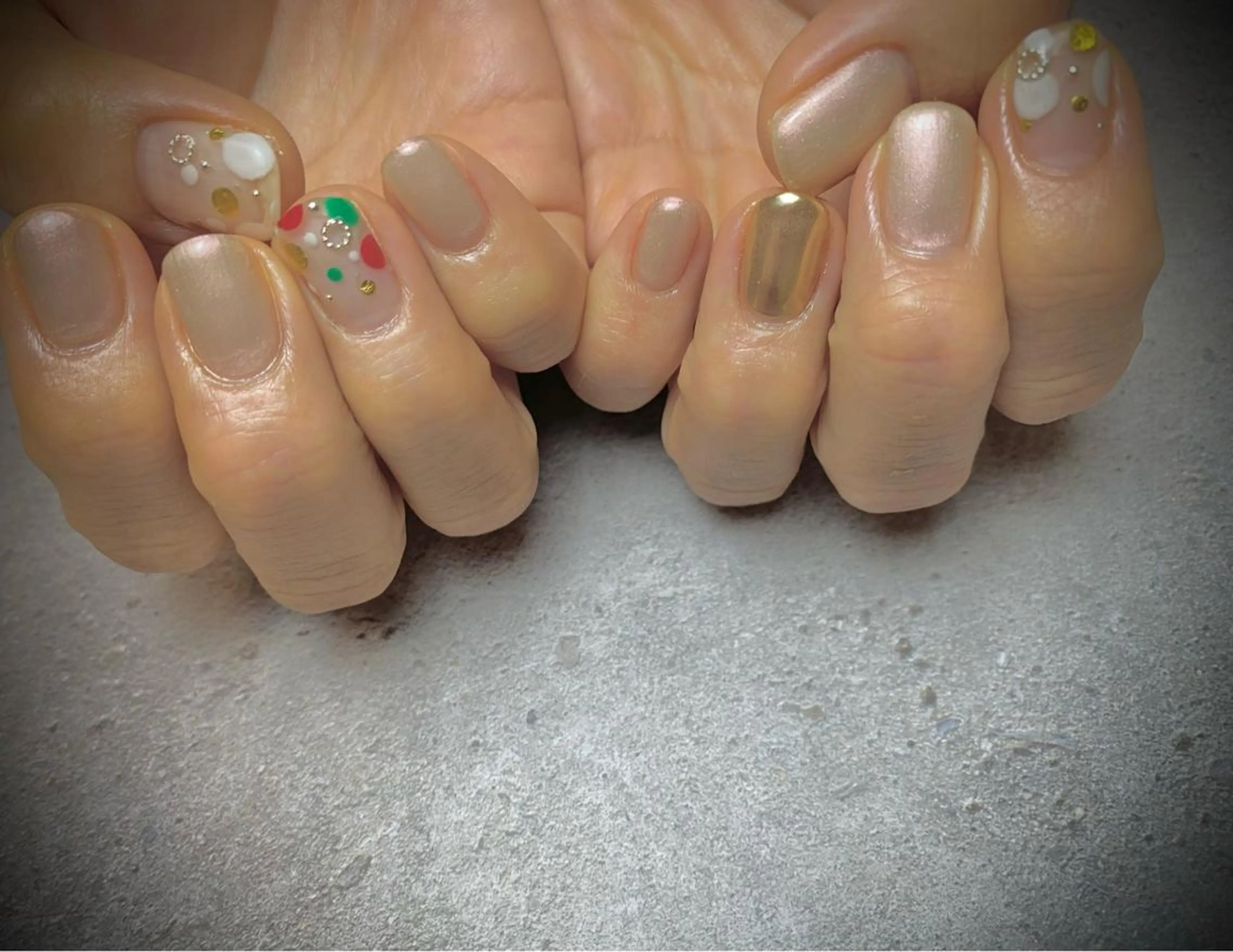 ネイル 持ち込み 冬ネイル クリスマス ハンドネイル ハンドケア Eden　private nail saron所属・Eden ♾️のネイルデザイン