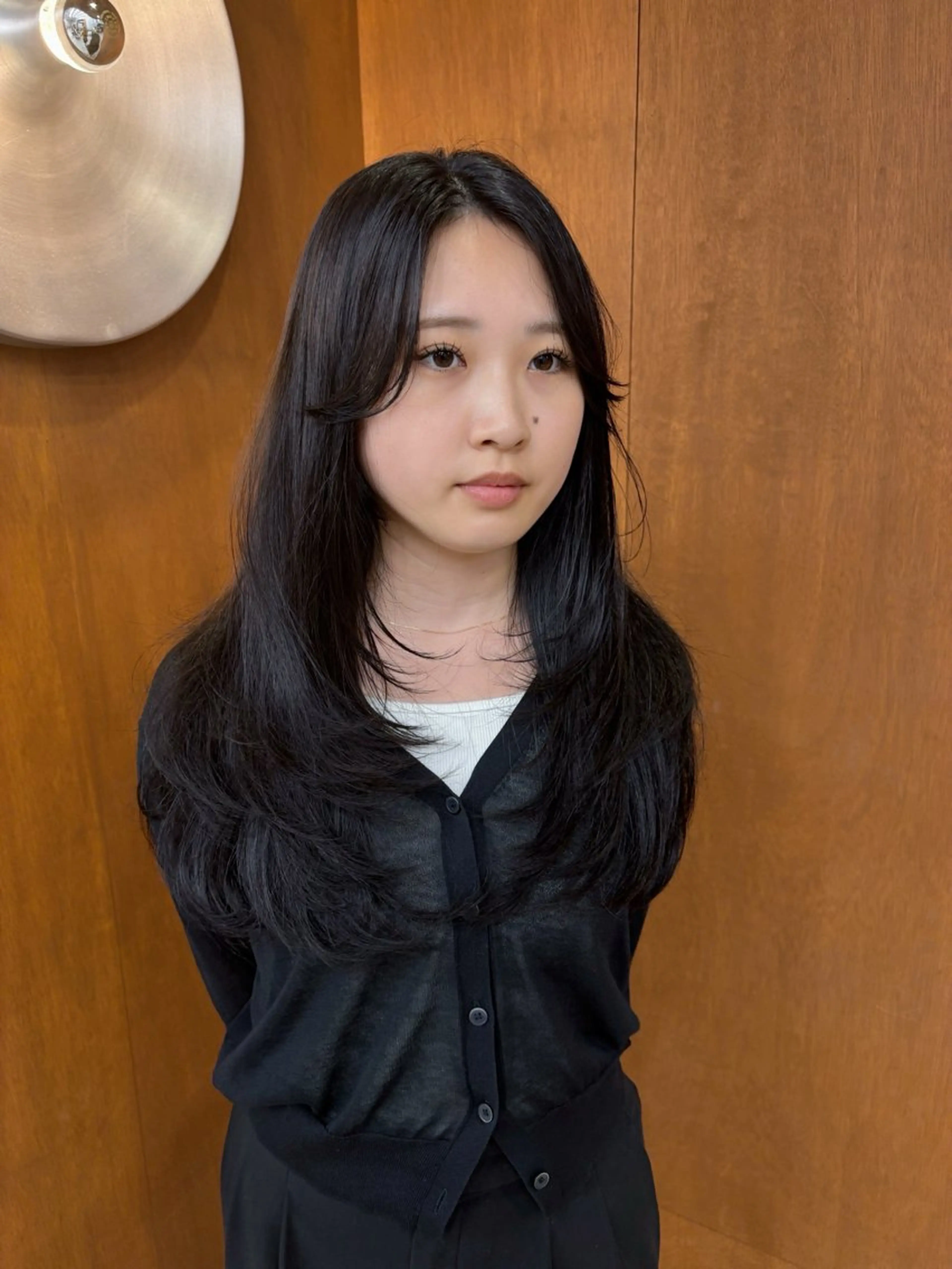 【カット】韓国レイヤーからプツっとカットまでご希望のヘアスタイルに✨の写真