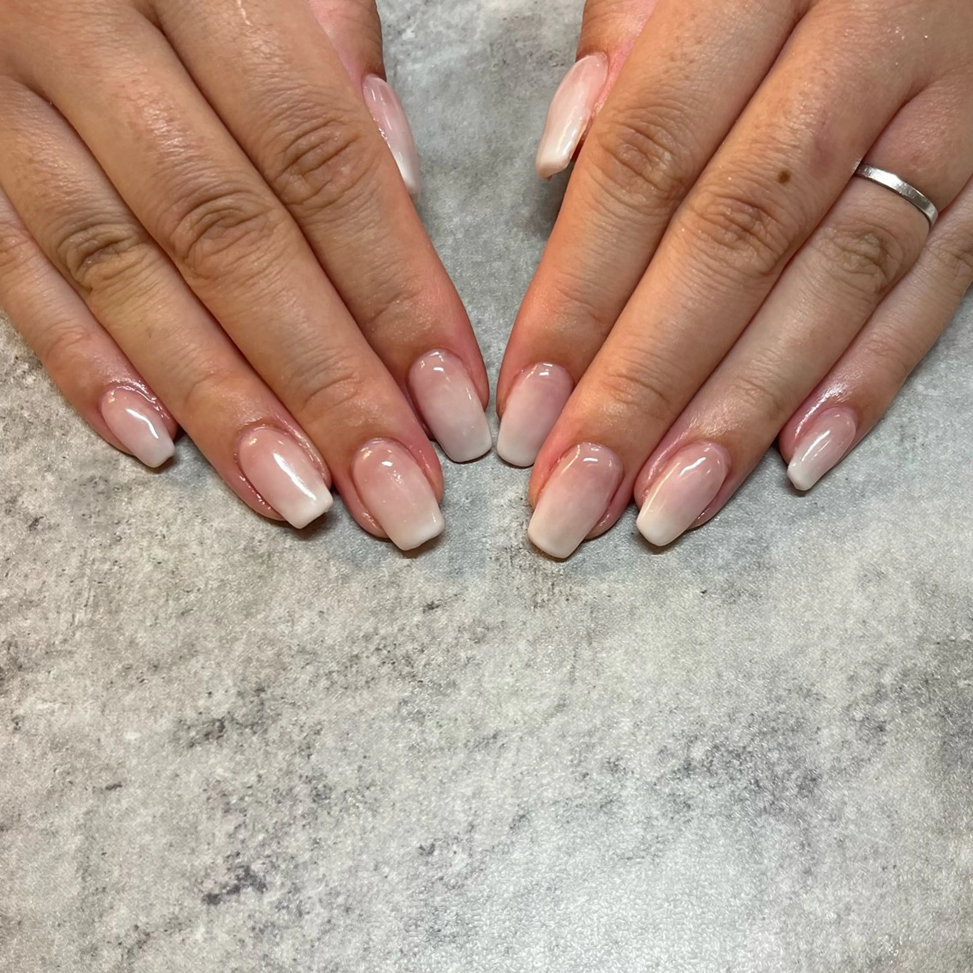 ネイル グラデーション Beauty salon smily 八尾店所属・nail salon smily momoのネイルデザイン