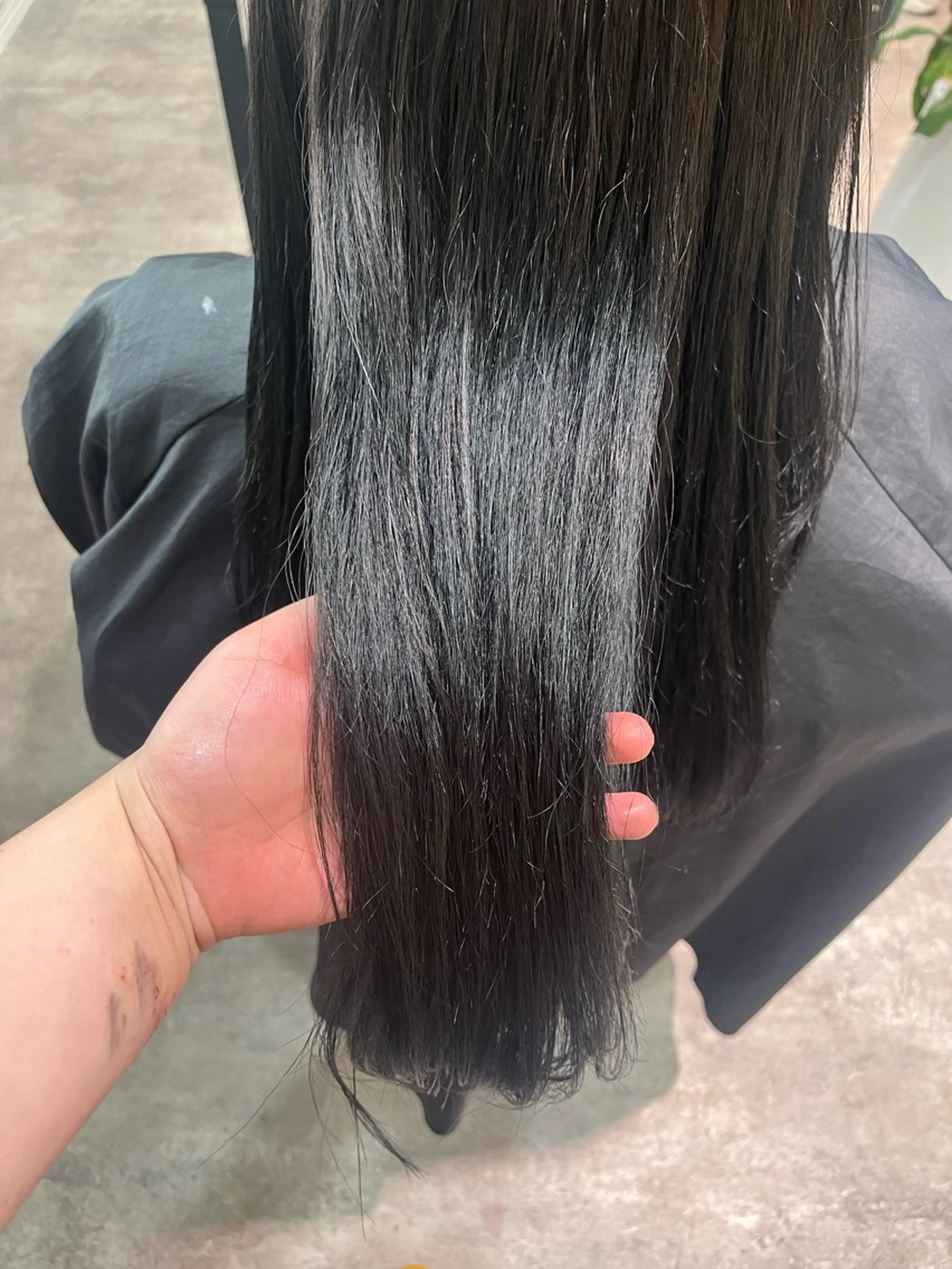 ロング カラー 佐伯 美麗のヘアスタイル