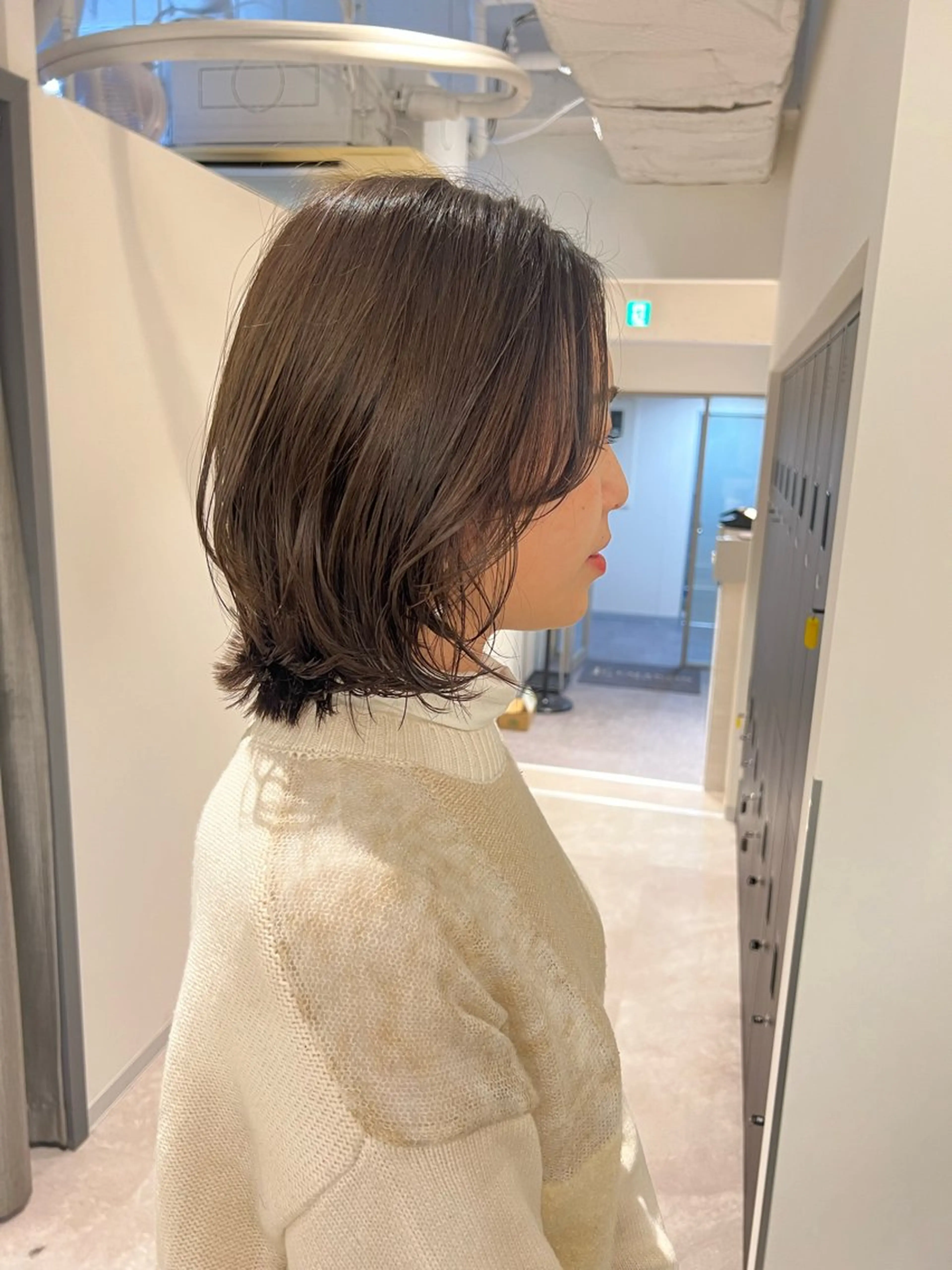 ミディアム カラー グレージュ レイヤーカット 暗髪カラー🫐パーマ おくだりんかのヘアスタイル